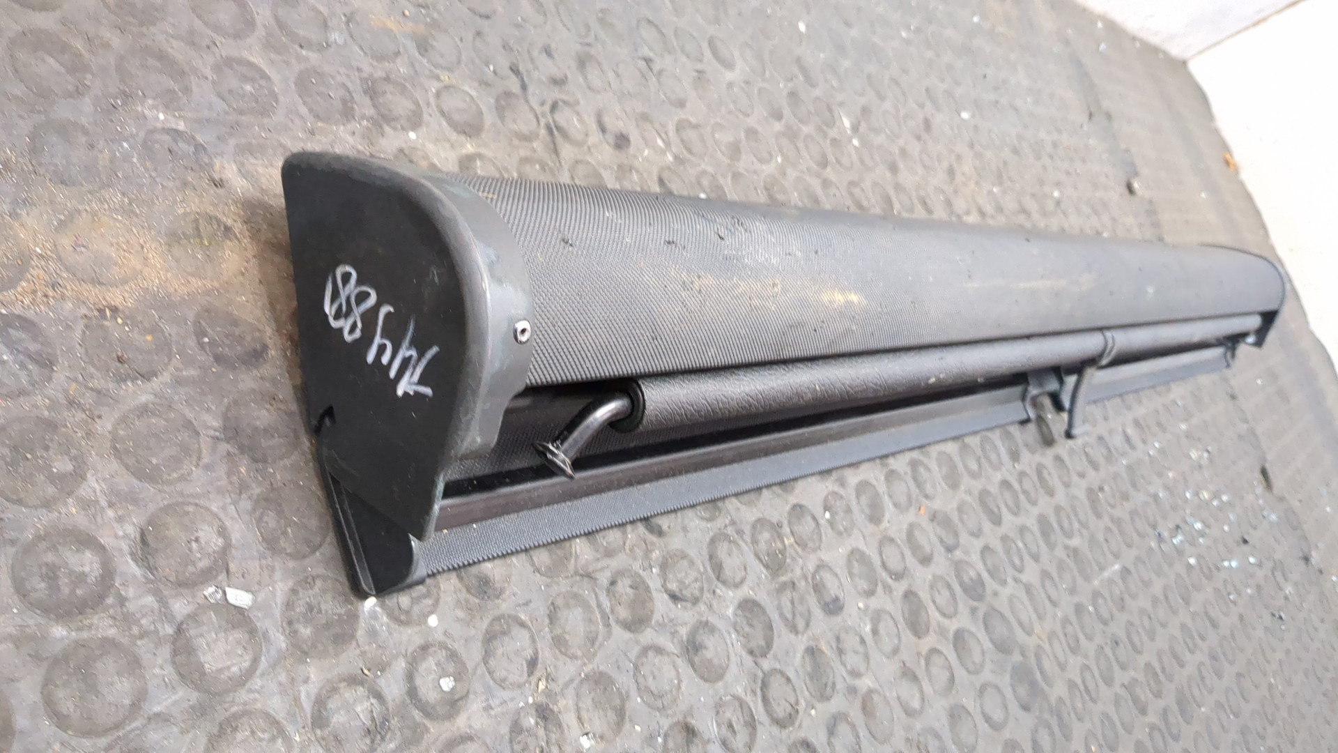 Шторка багажника