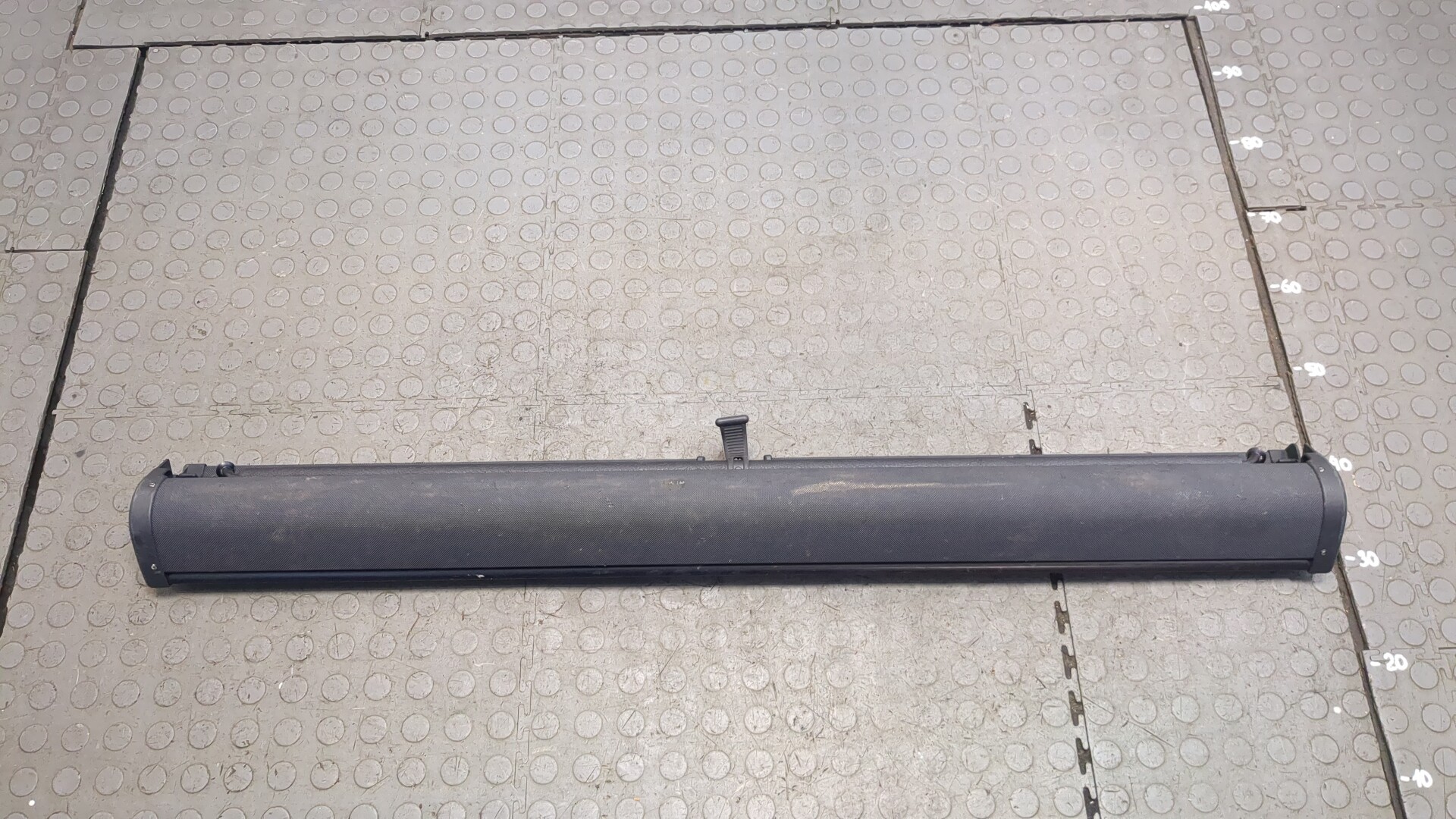 Шторка багажника