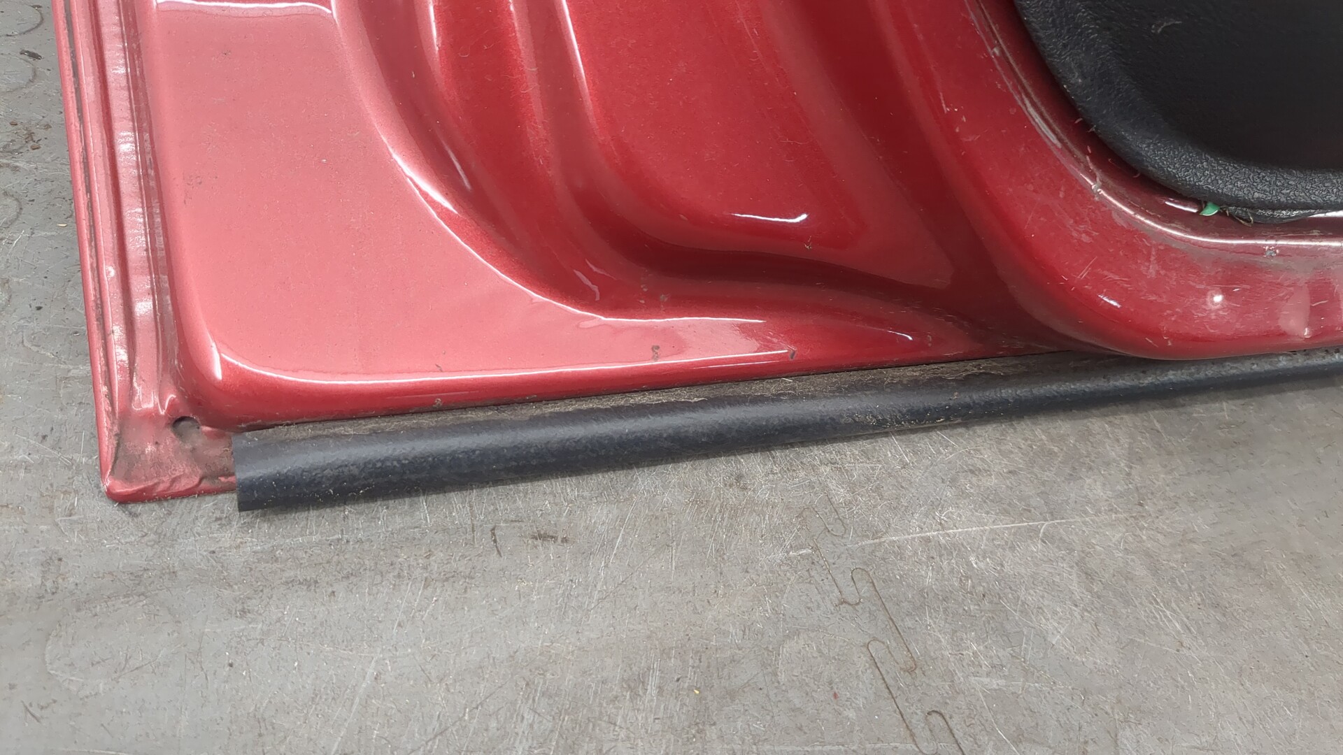 Дверь передняя левая