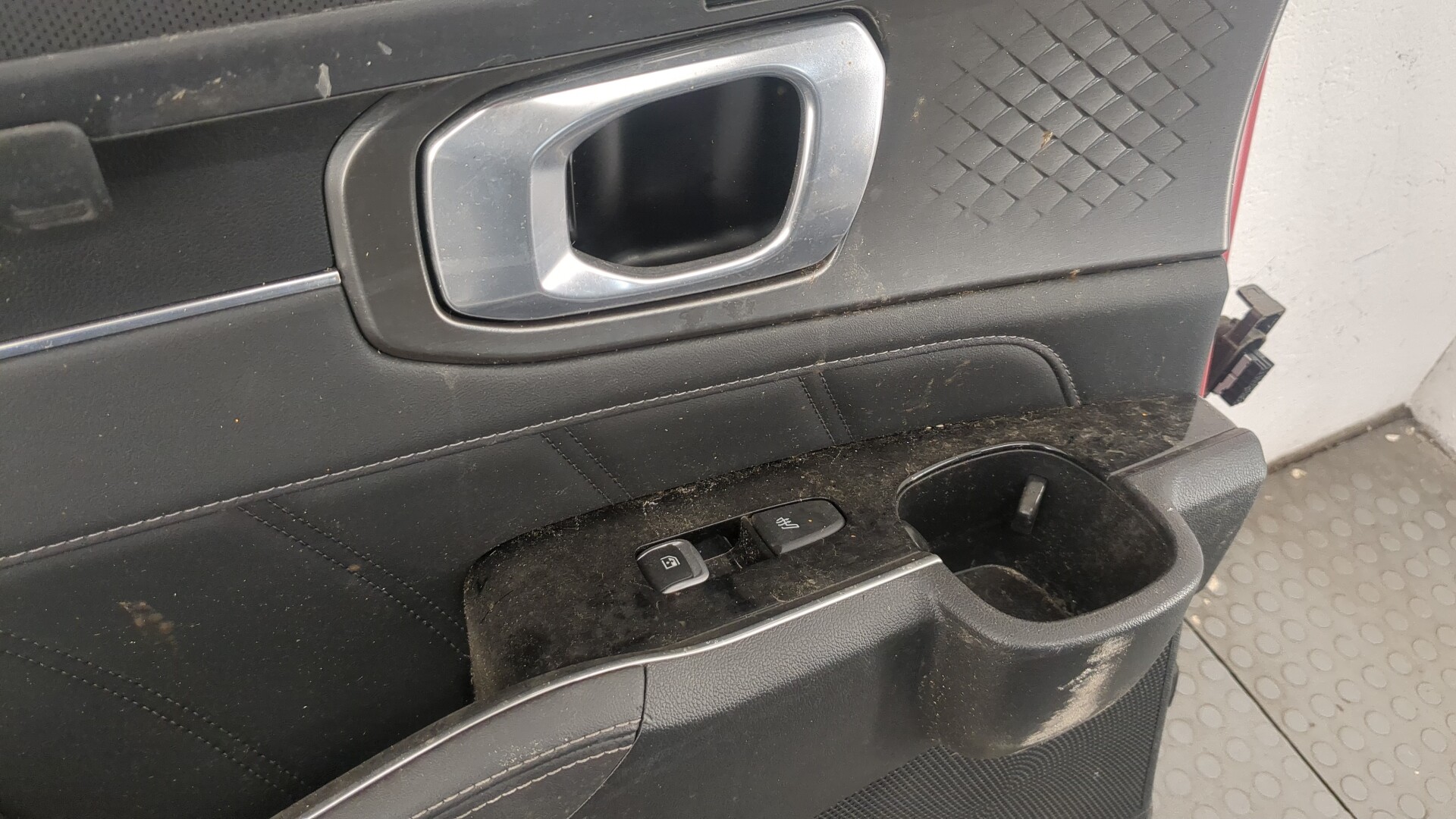 Дверь задняя левая