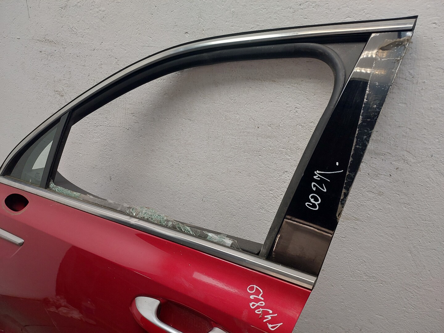 Дверь передняя левая