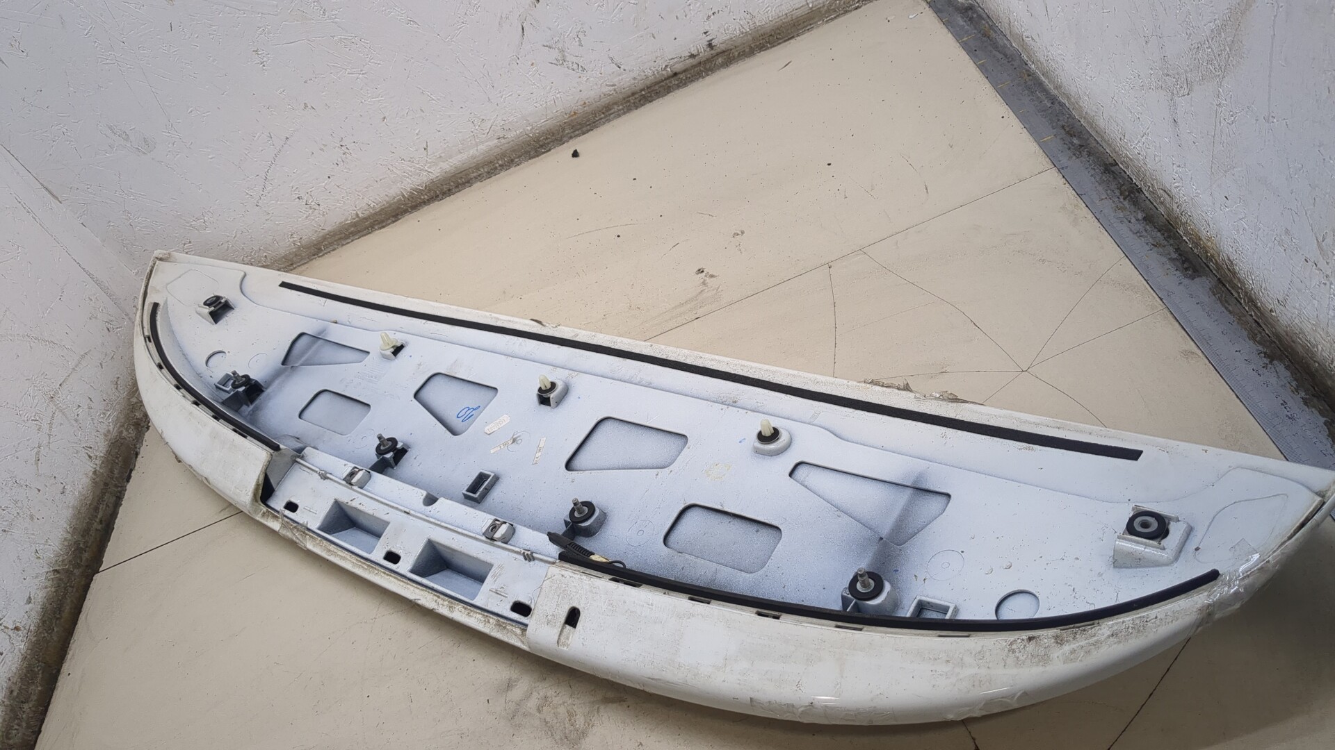 Спойлер переднего бампера