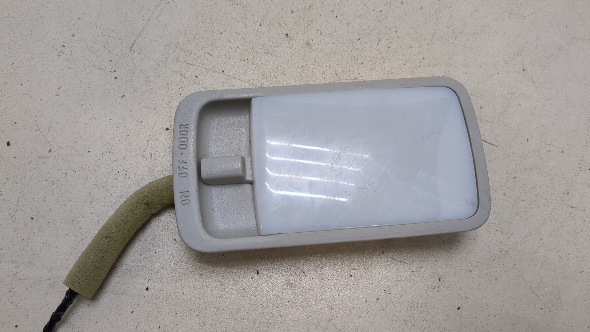 Плафон салонный