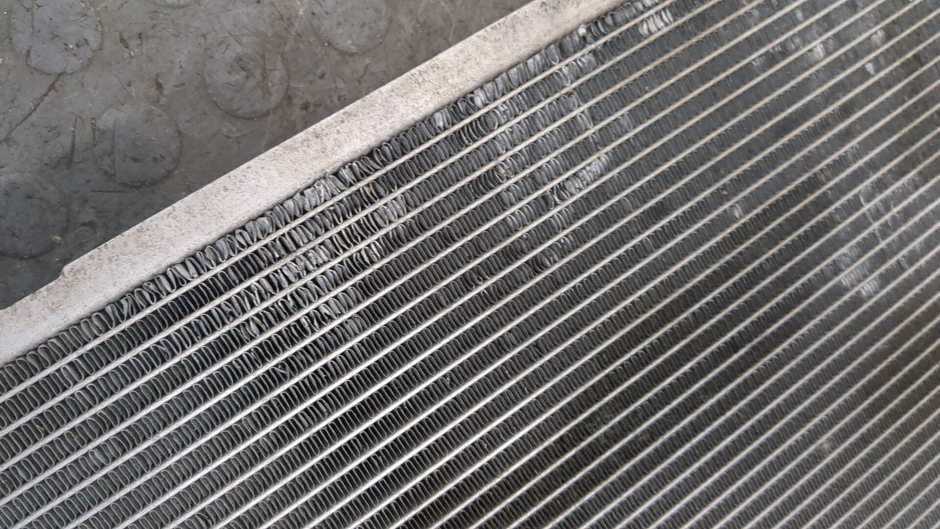 Радиатор охлаждения двигателя основной