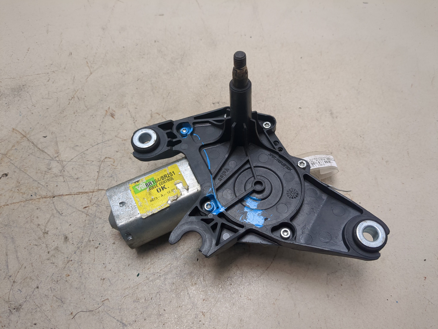 Моторчик стеклоочистителя задний