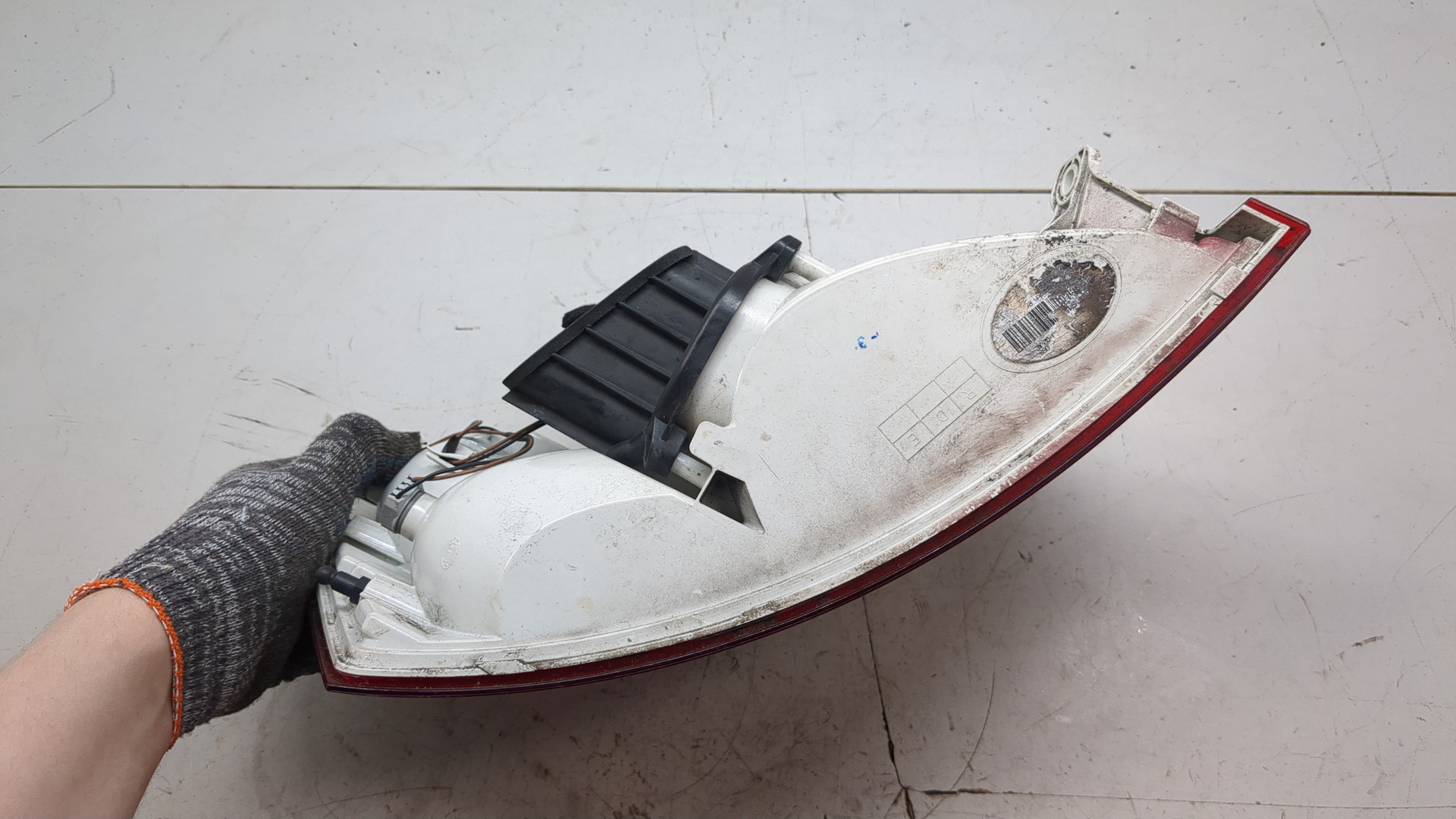 Фонарь задний правый