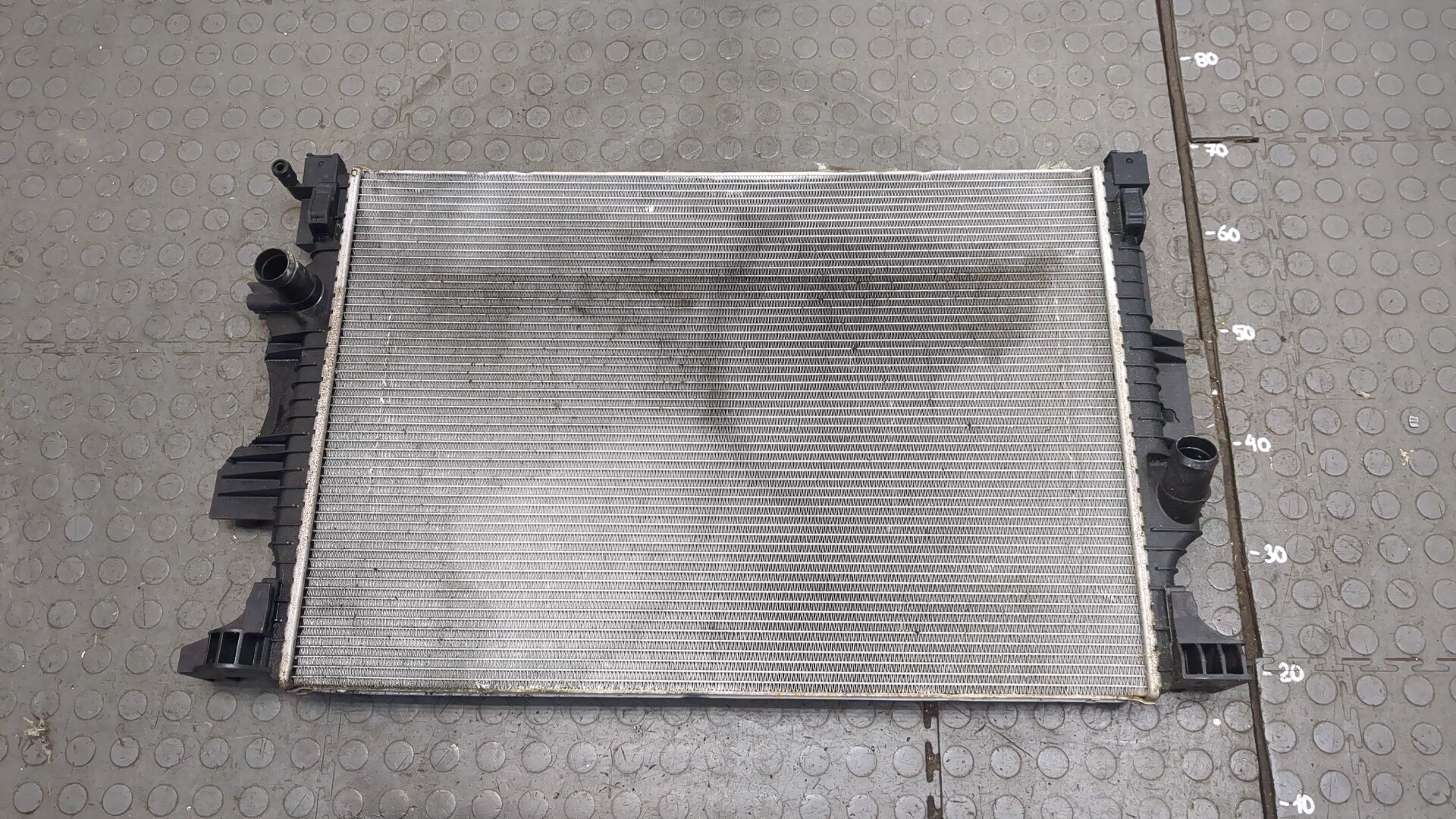 Радиатор охлаждения двигателя основной