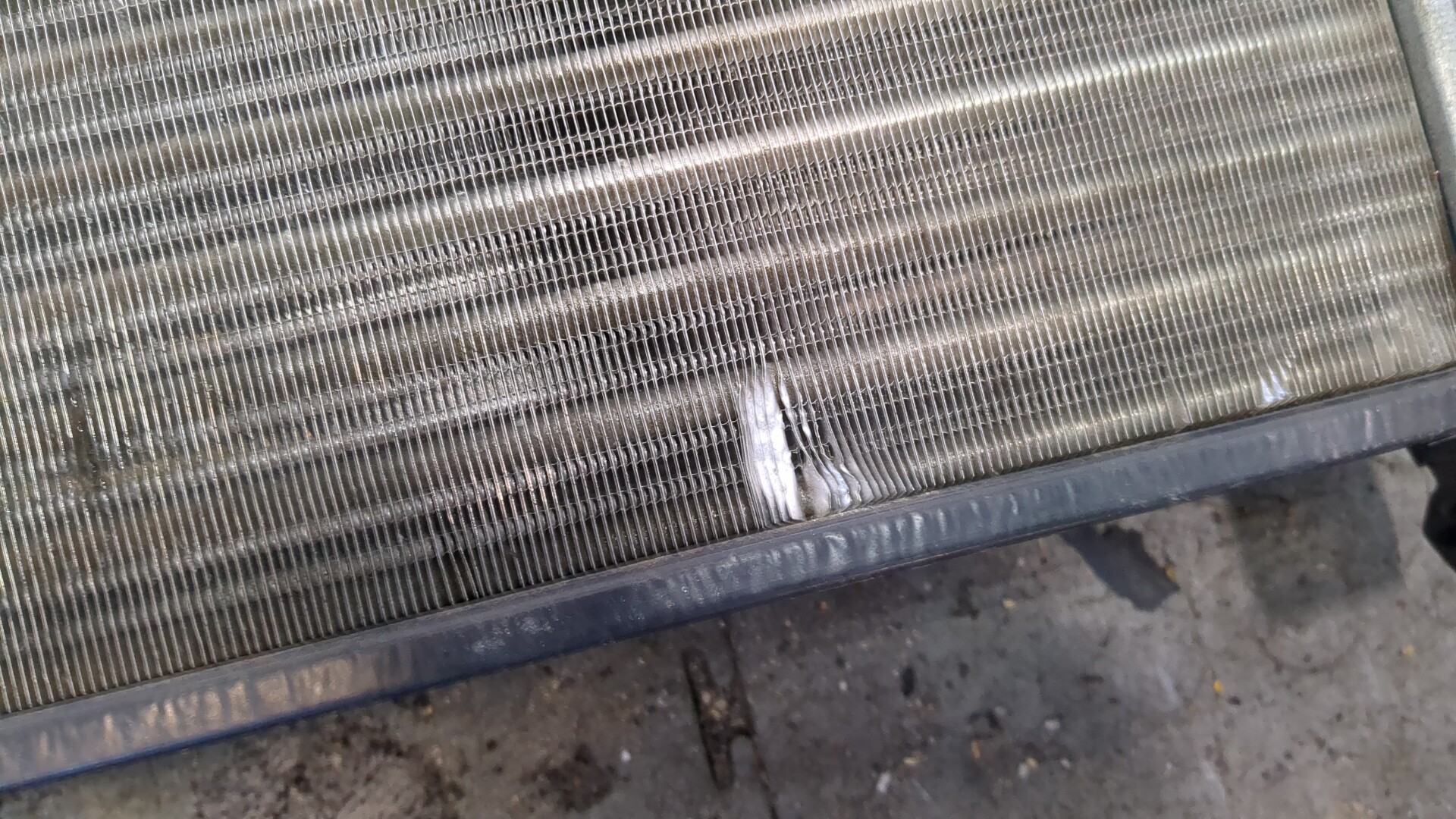 Радиатор охлаждения двигателя основной