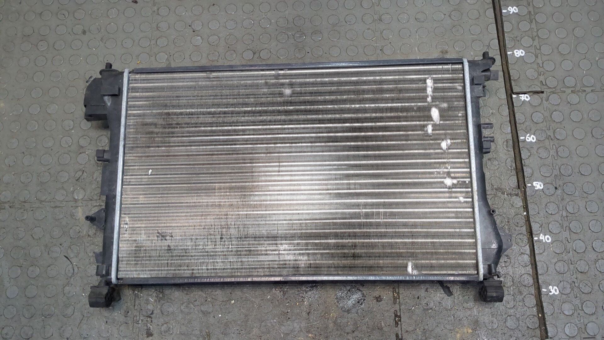 Радиатор охлаждения двигателя основной