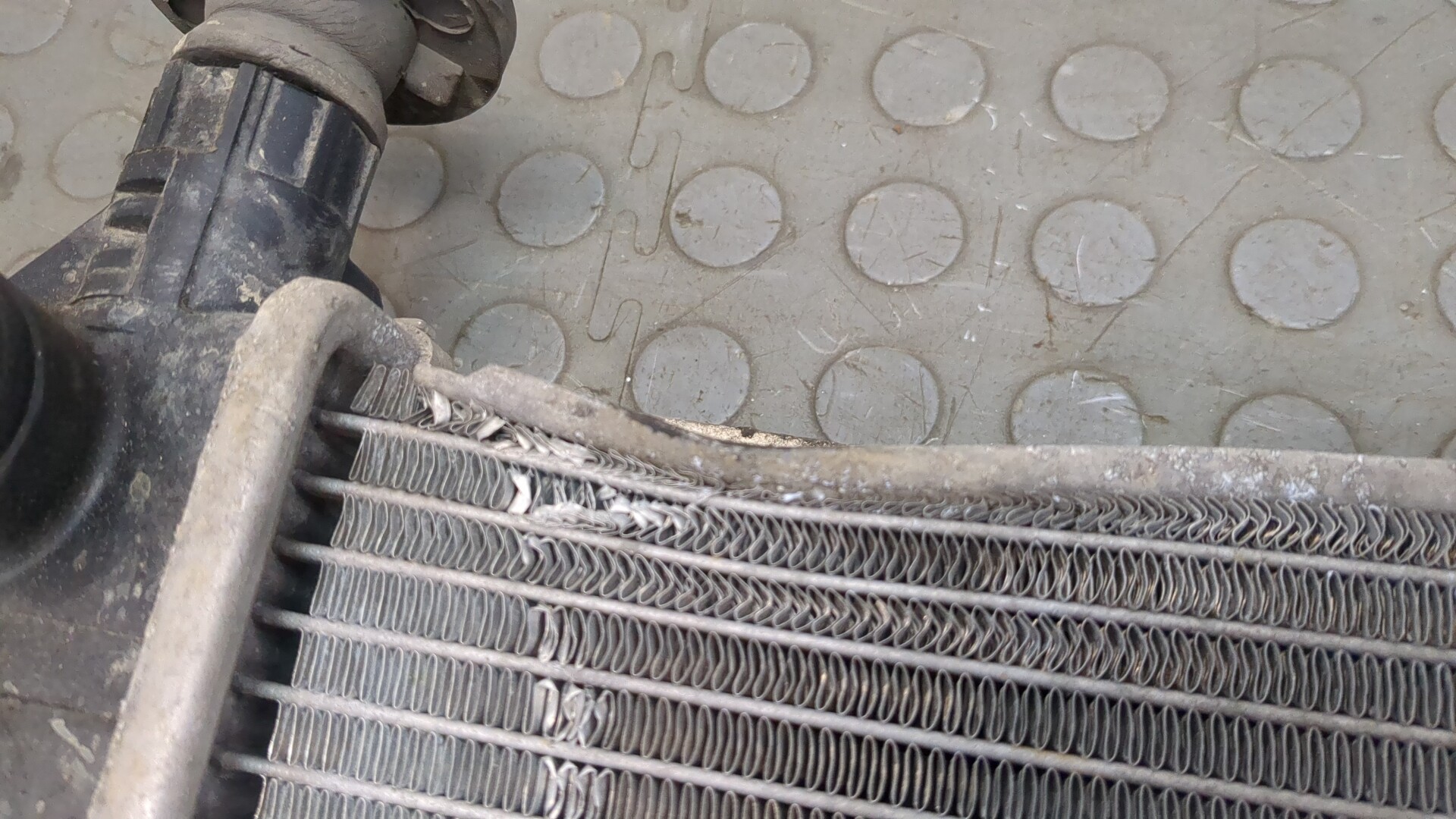 Радиатор охлаждения двигателя основной