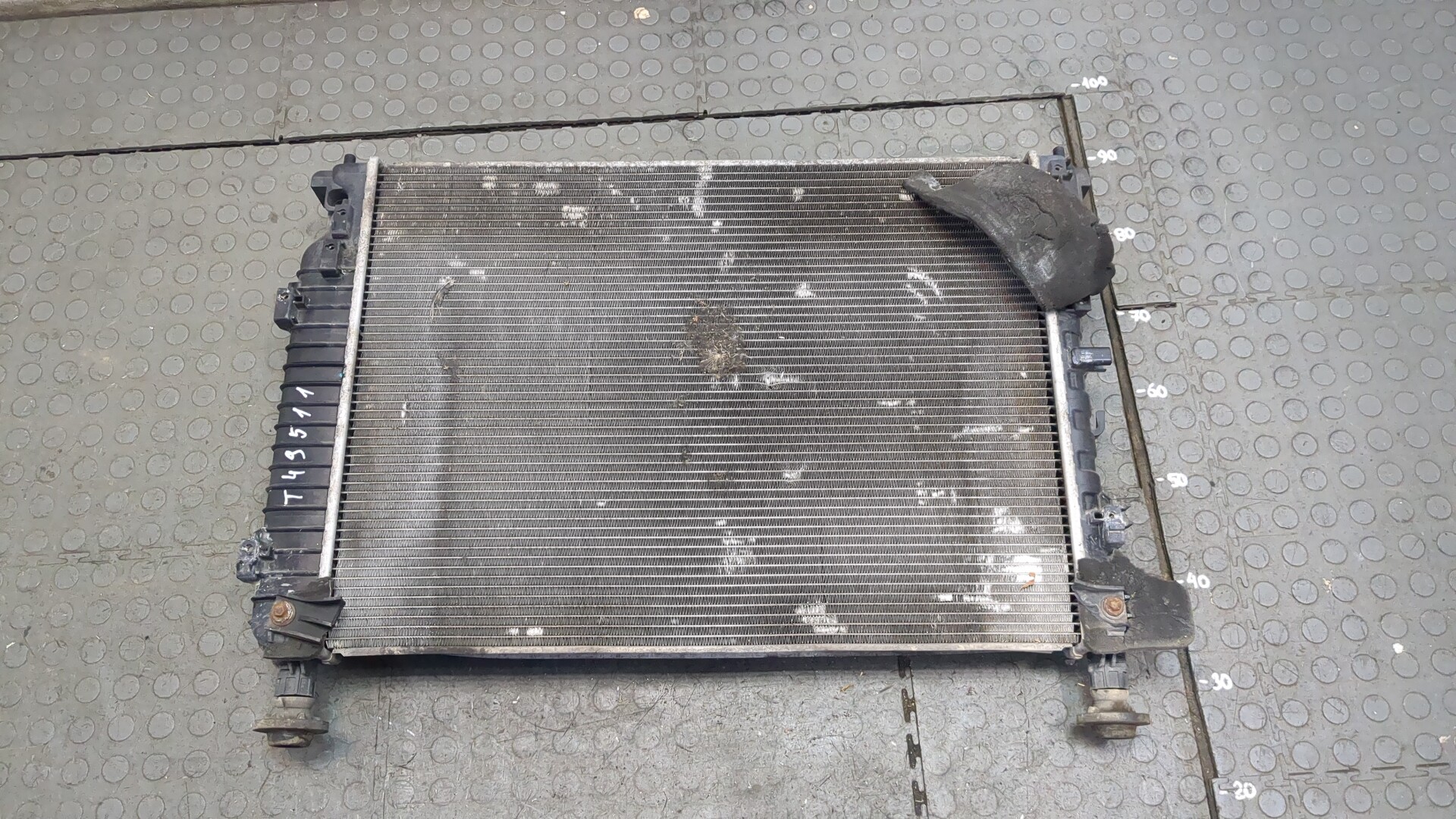 Радиатор охлаждения двигателя основной