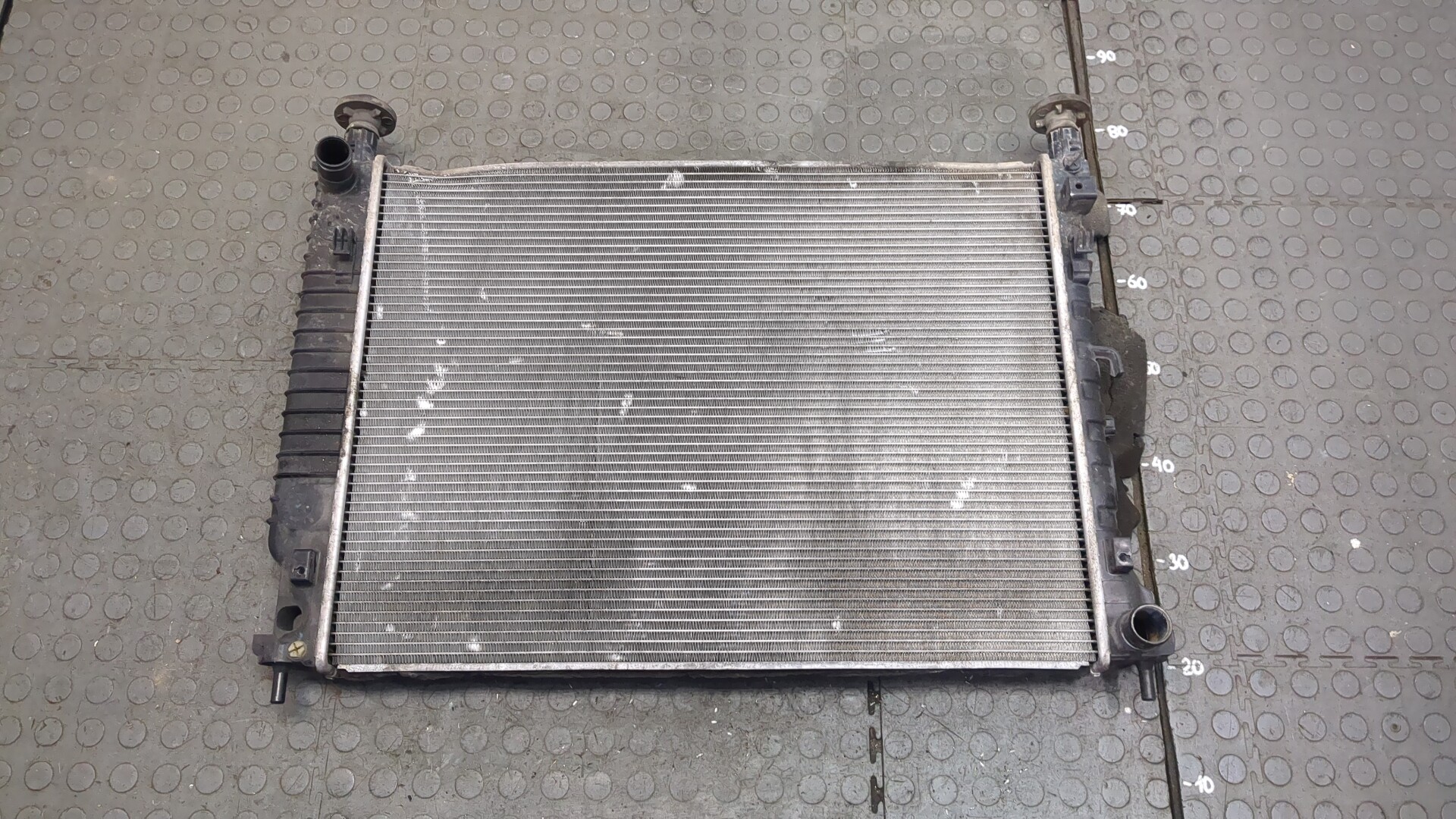 Радиатор охлаждения двигателя основной