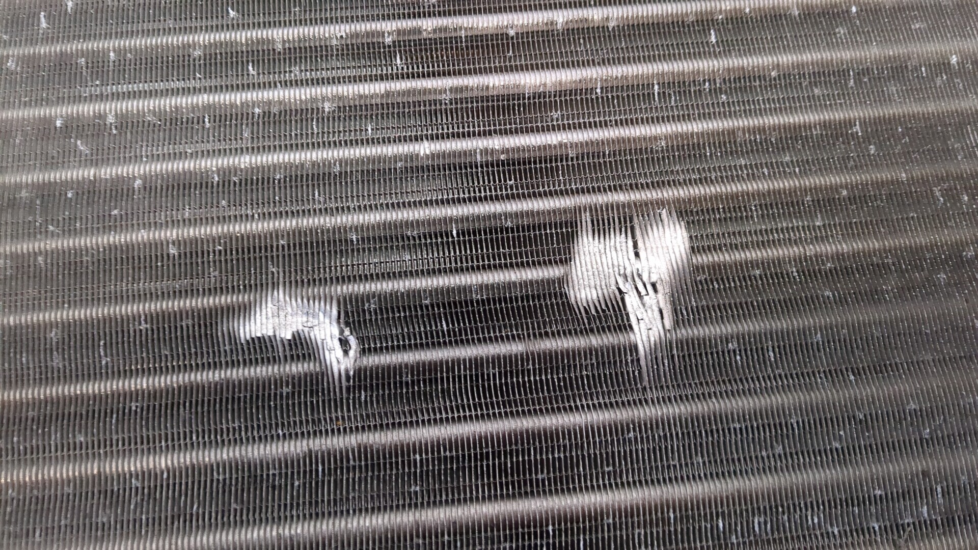 Радиатор охлаждения двигателя основной