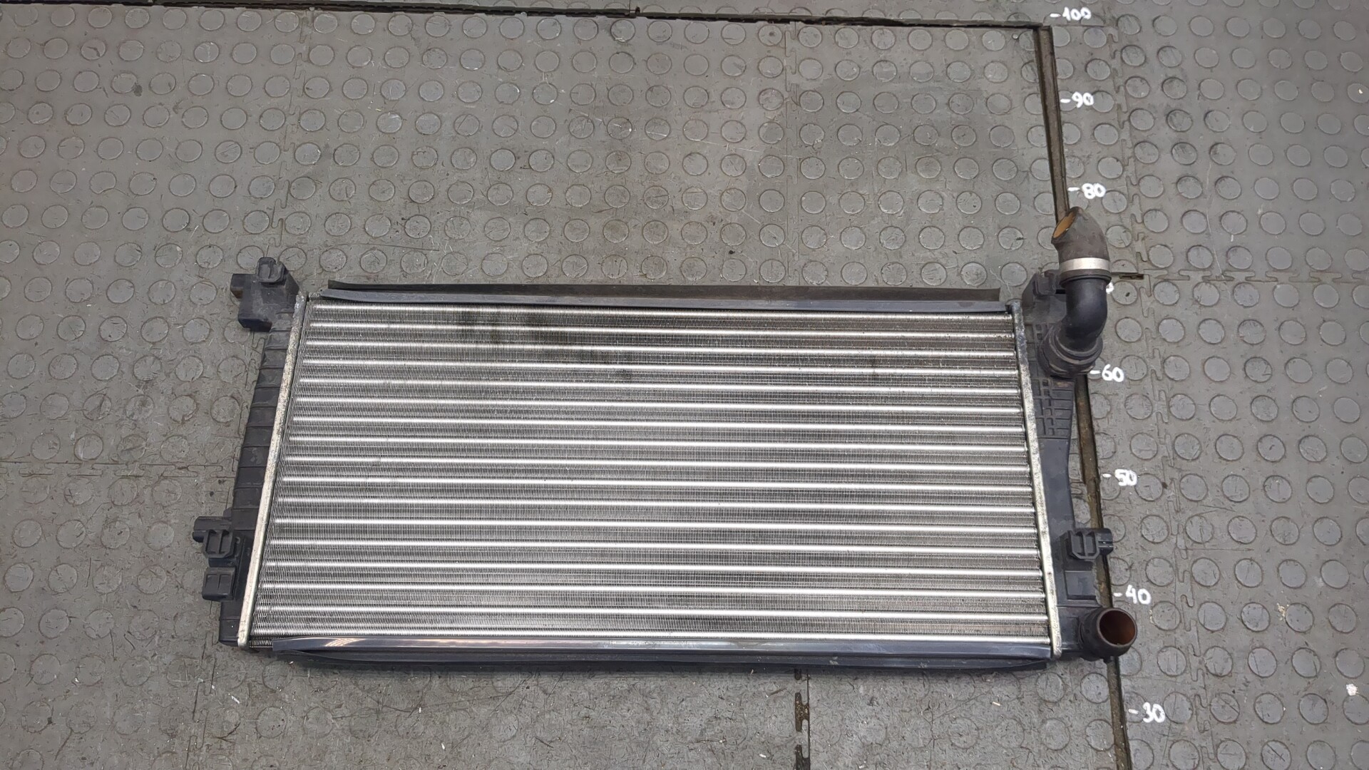 Радиатор охлаждения двигателя основной