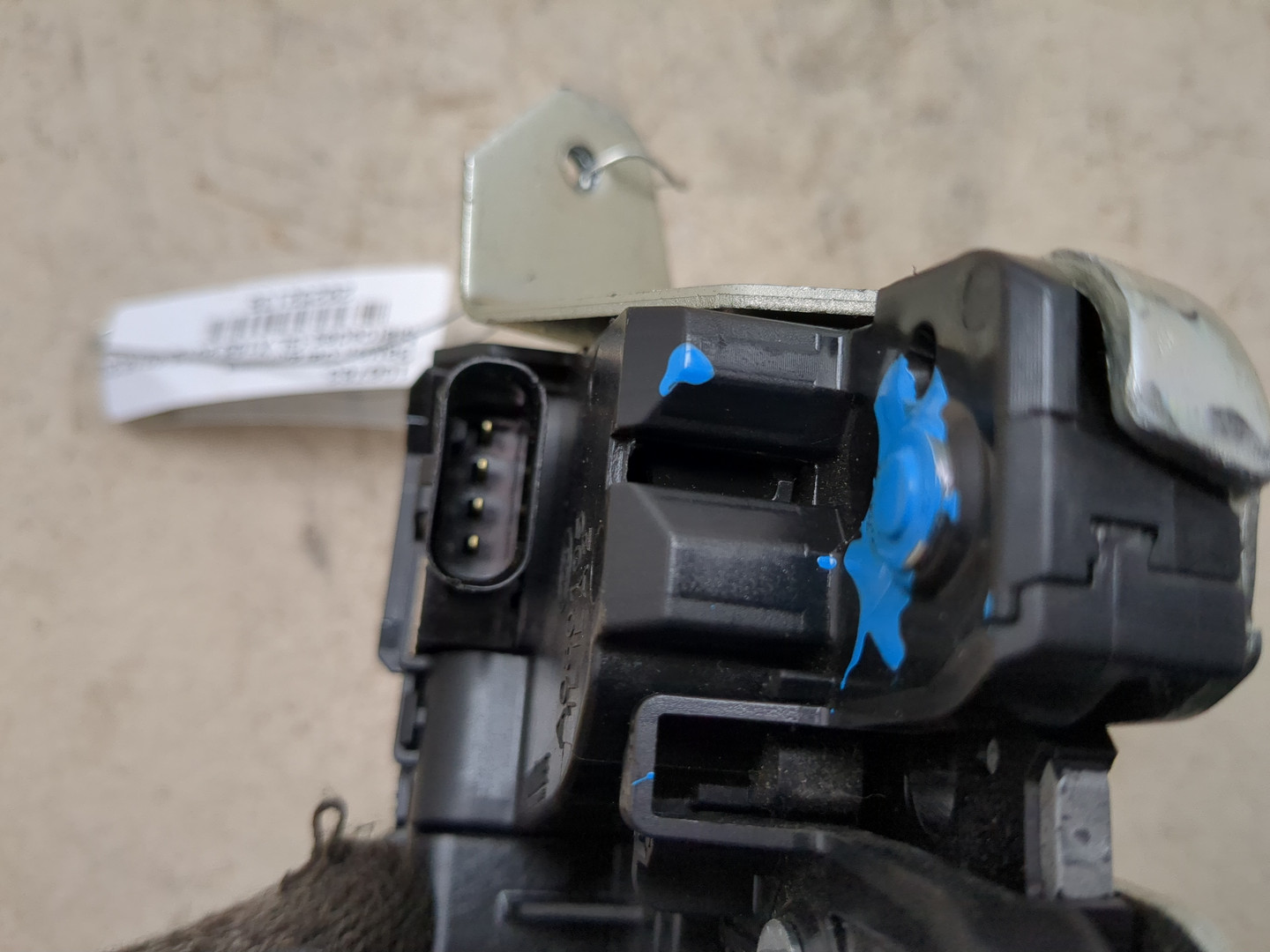 Замок багажника