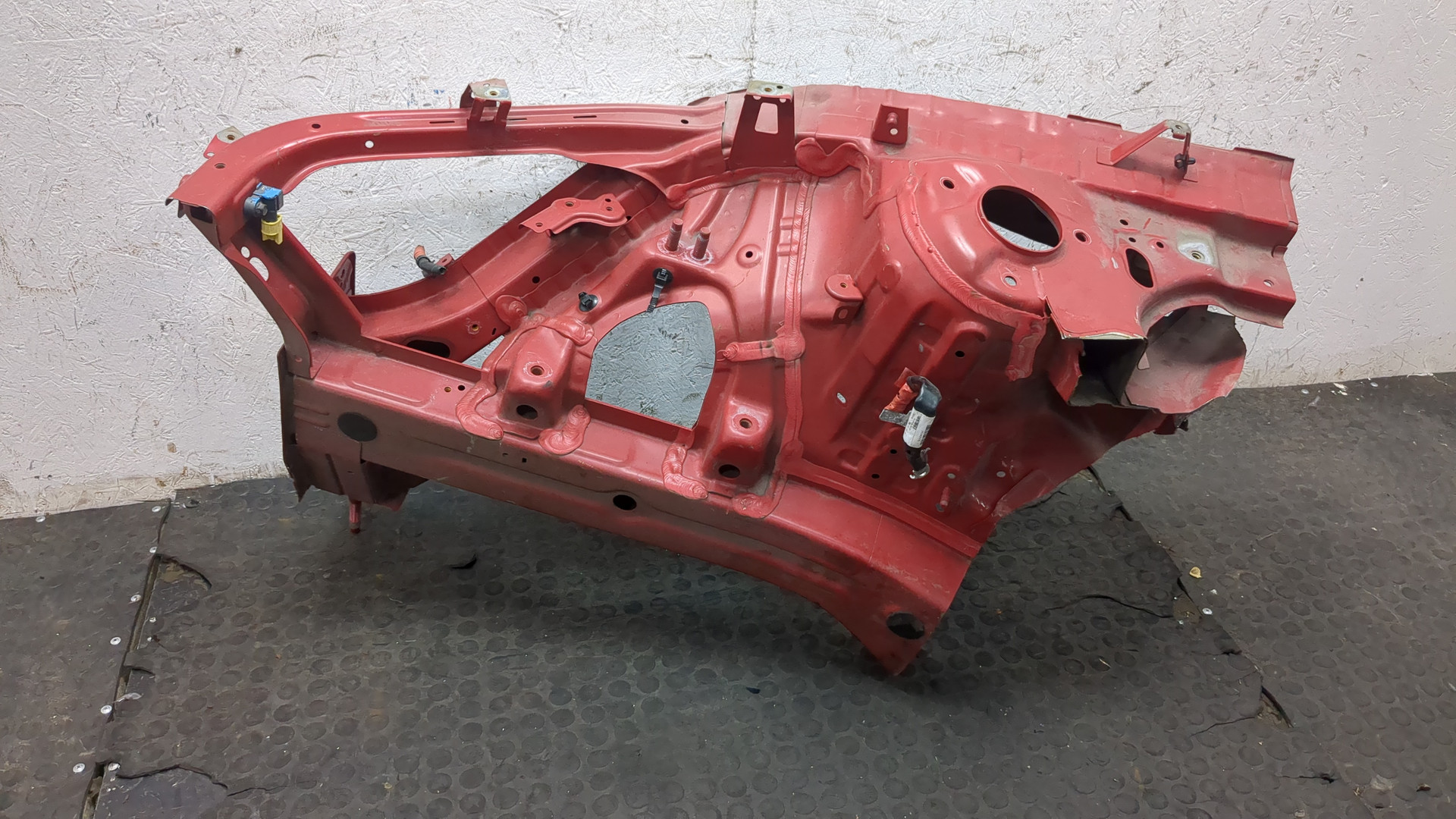 Лонжерон передний правый