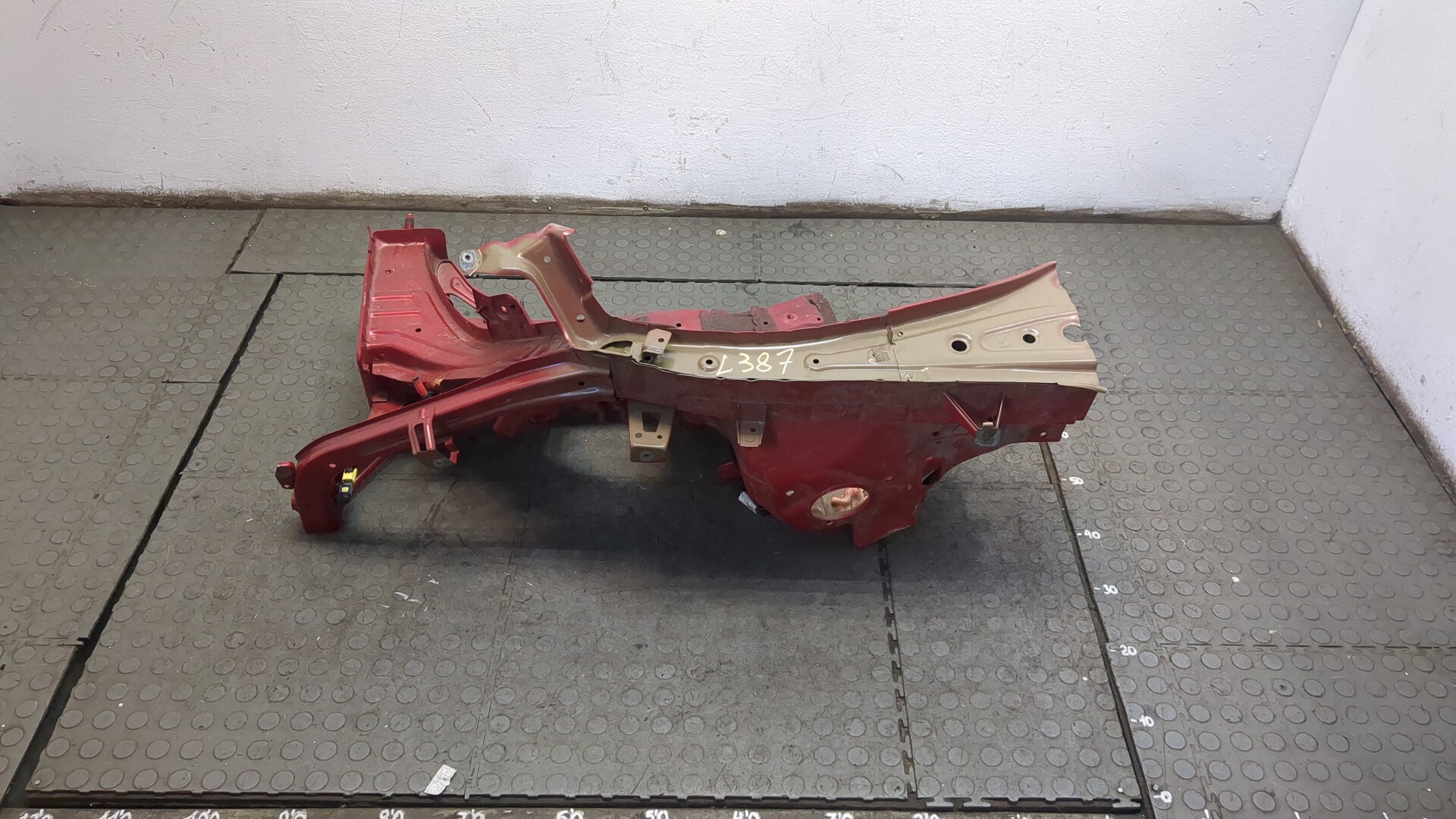 Лонжерон передний правый