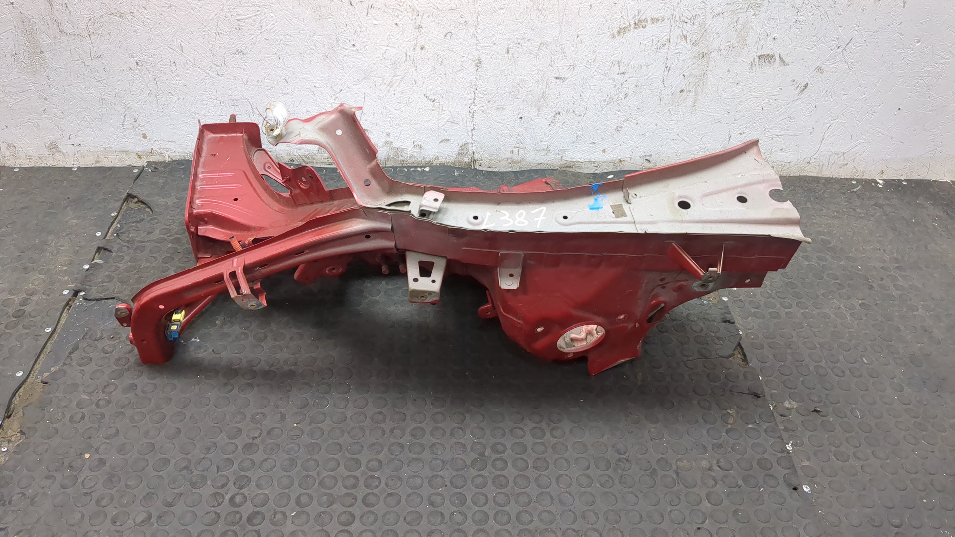 Лонжерон передний правый