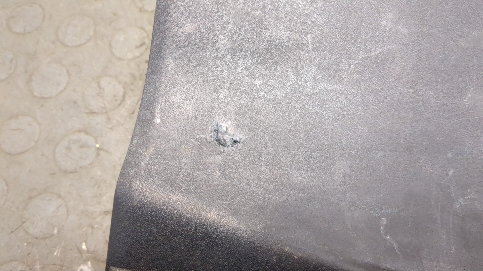 Обшивка багажника