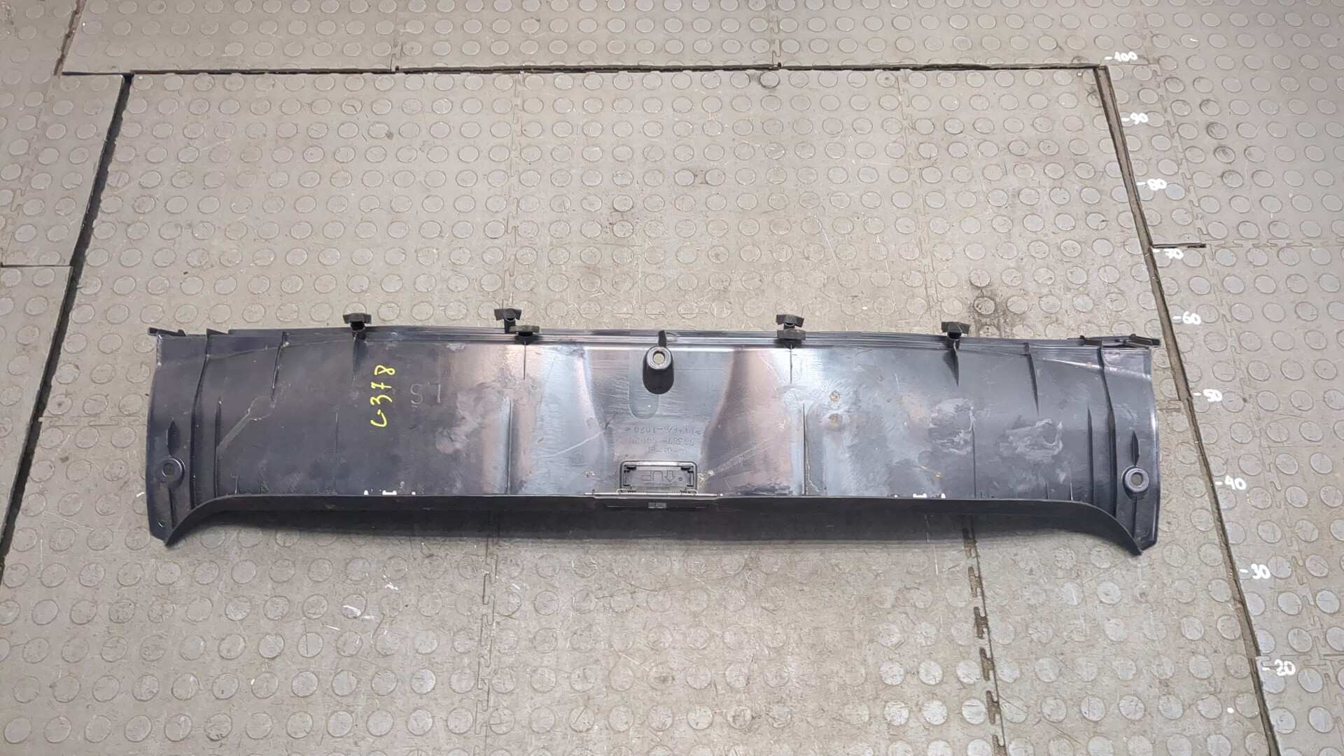 Обшивка багажника