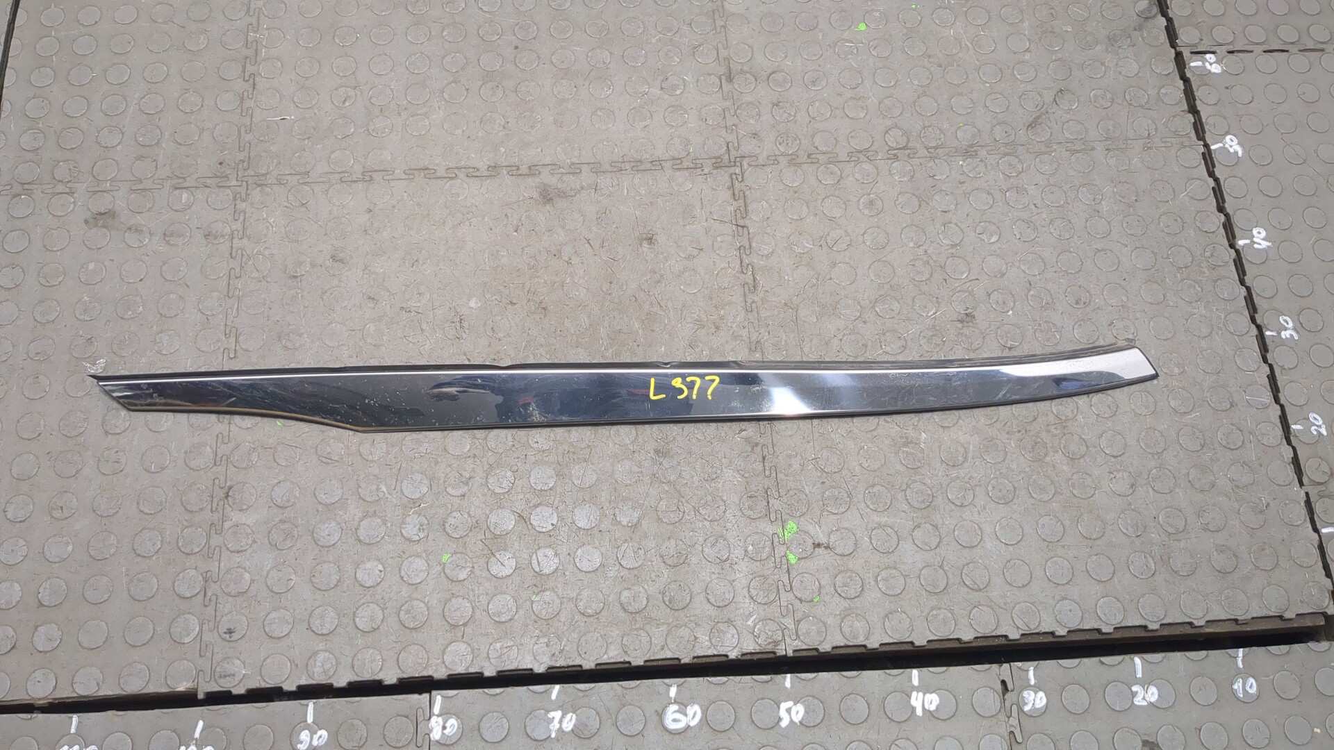 Накладка заднего крыла левого