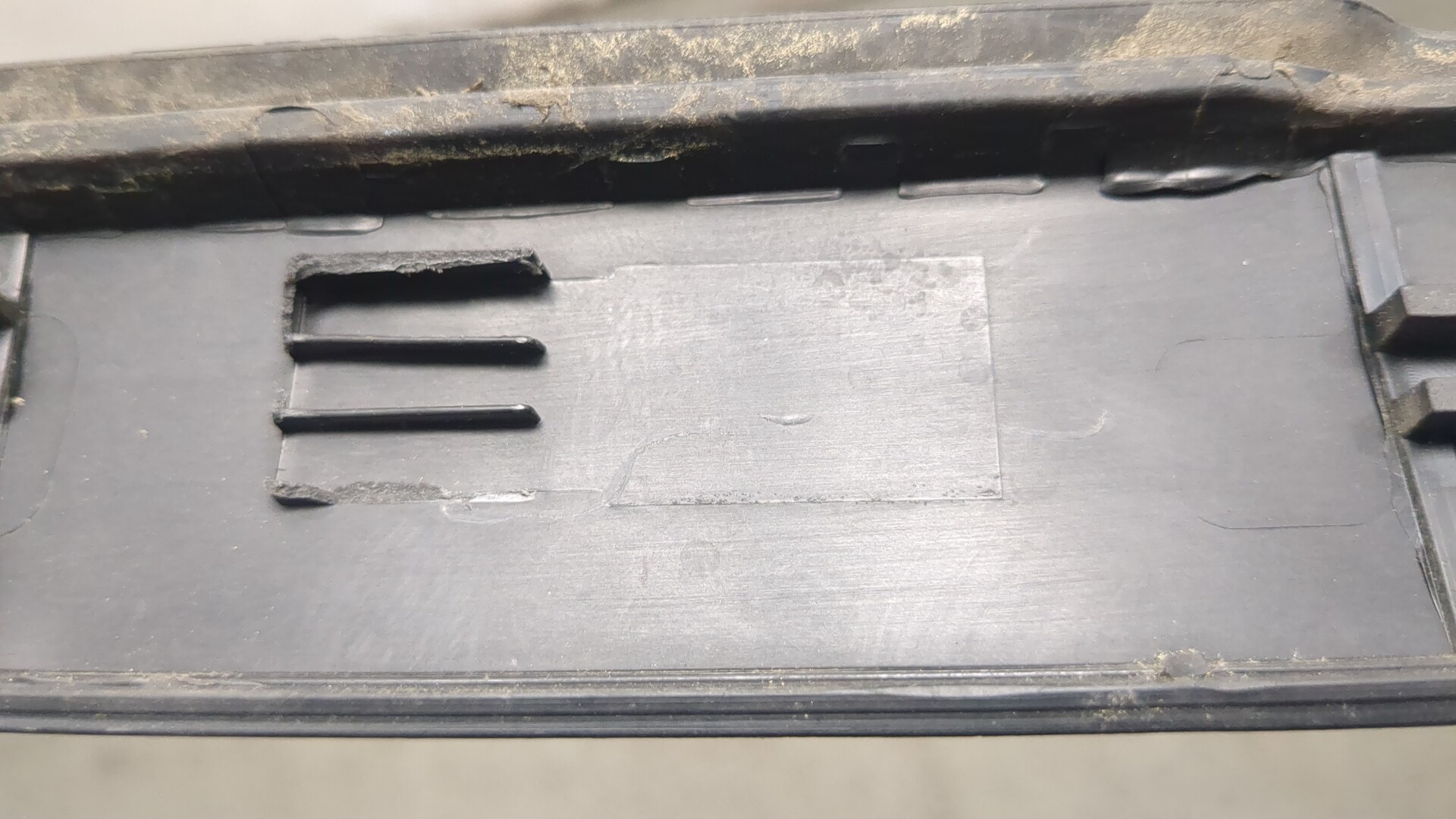 Накладка заднего крыла левого