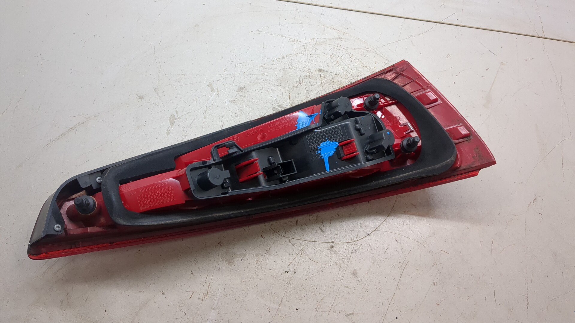 Фонарь задний правый