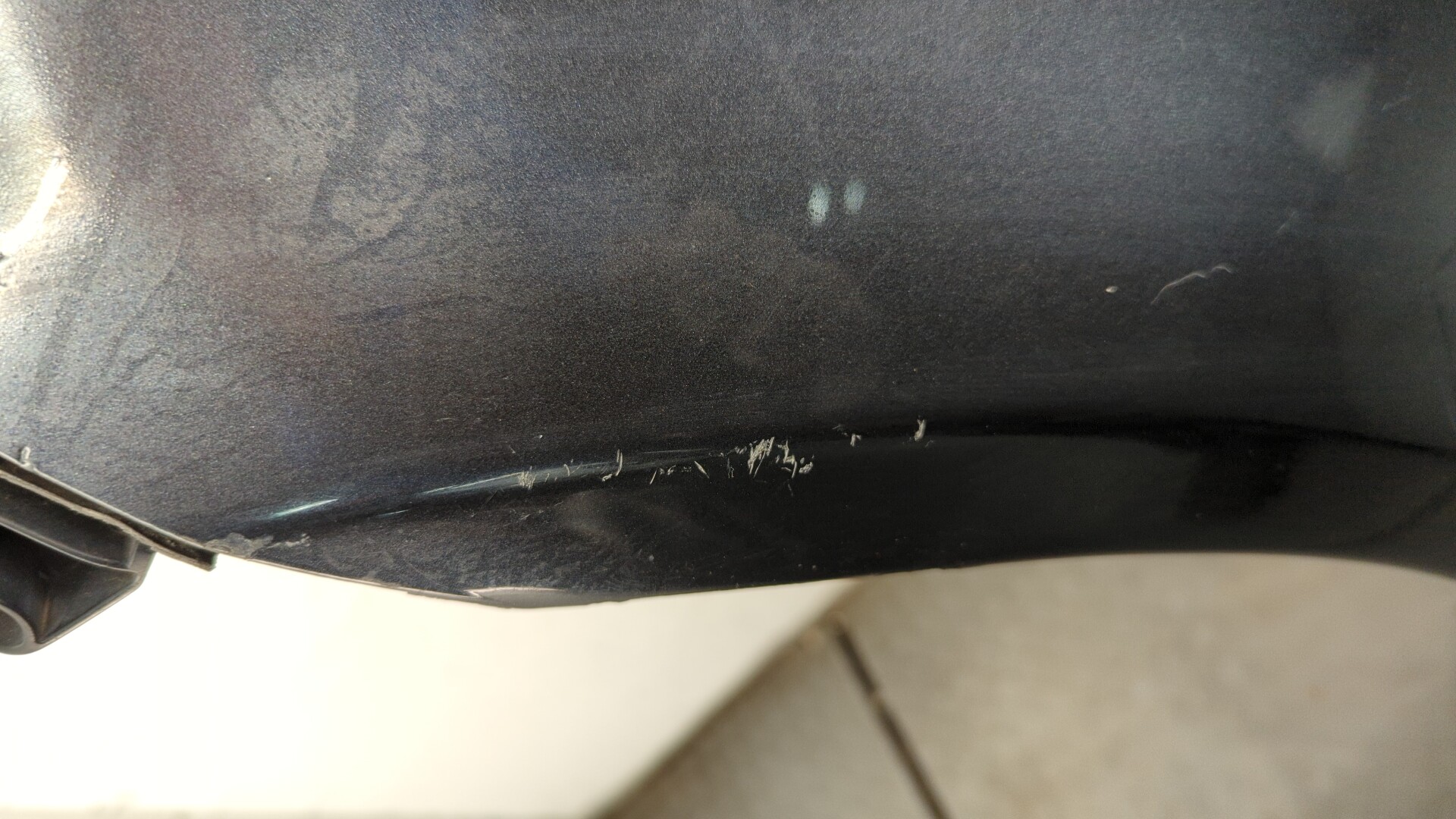 Крыло переднее левое