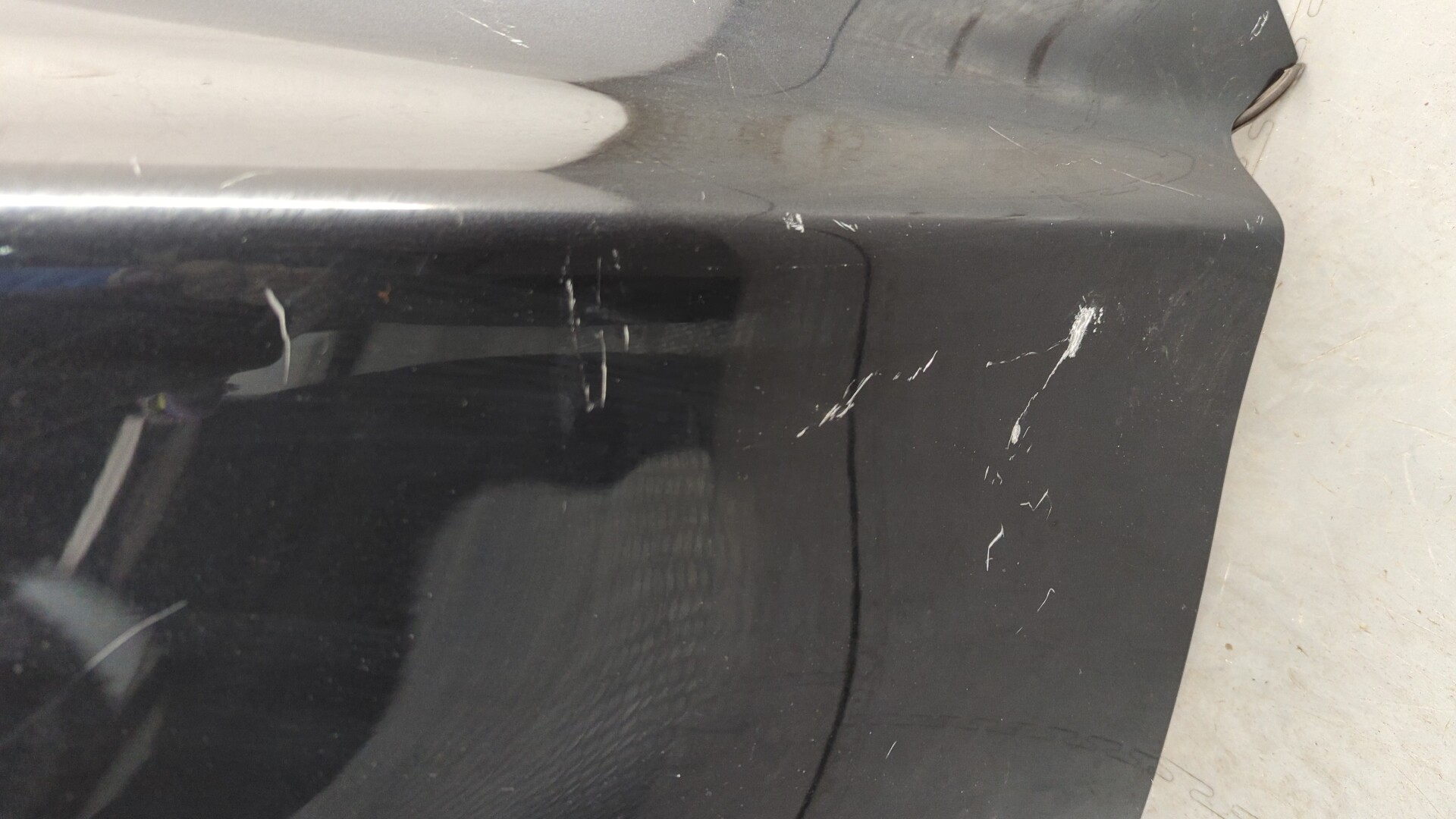 Крыло переднее левое