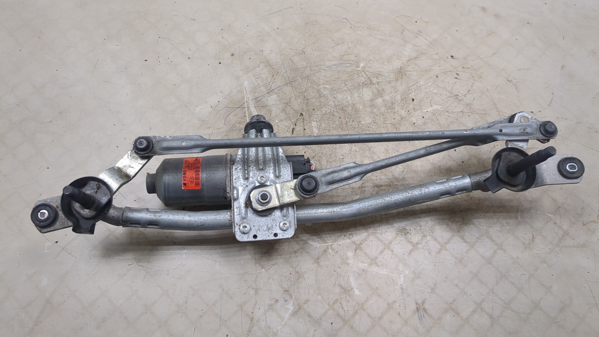 Трапеция стеклоочистителей