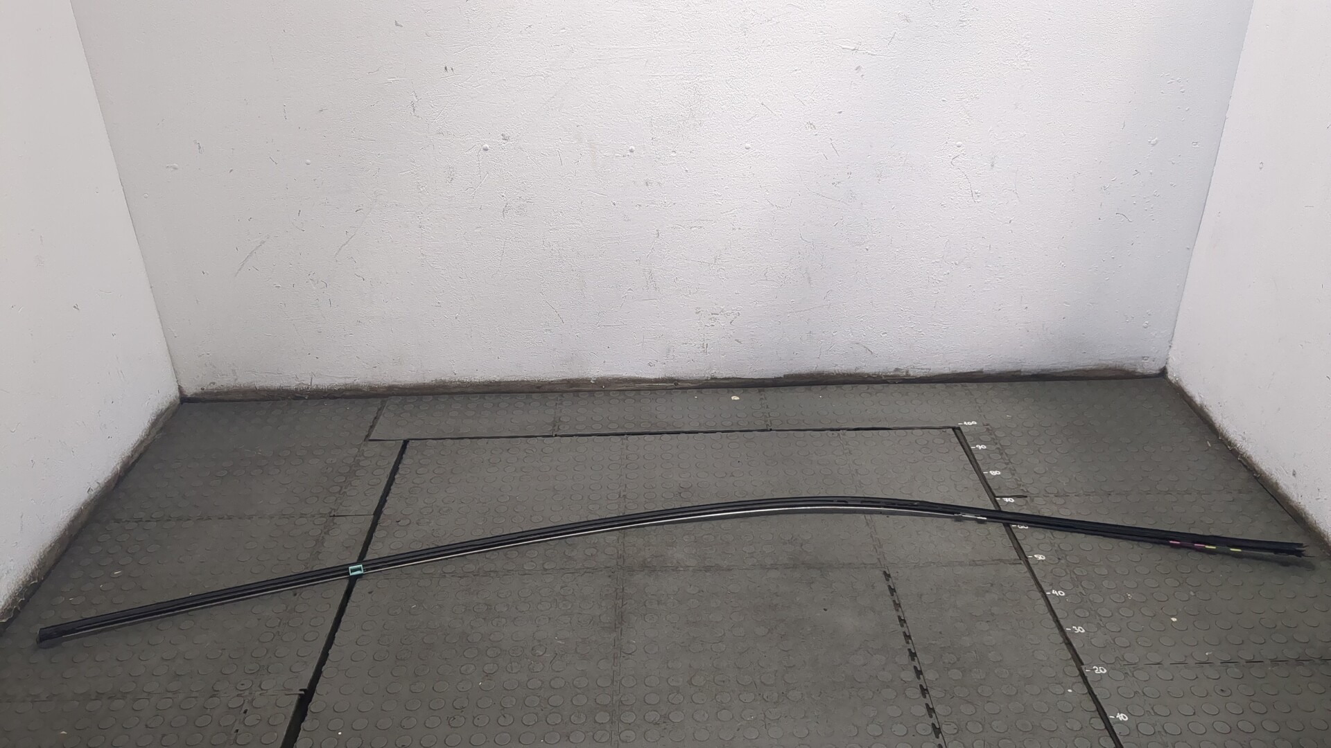 Молдинг крыши левый