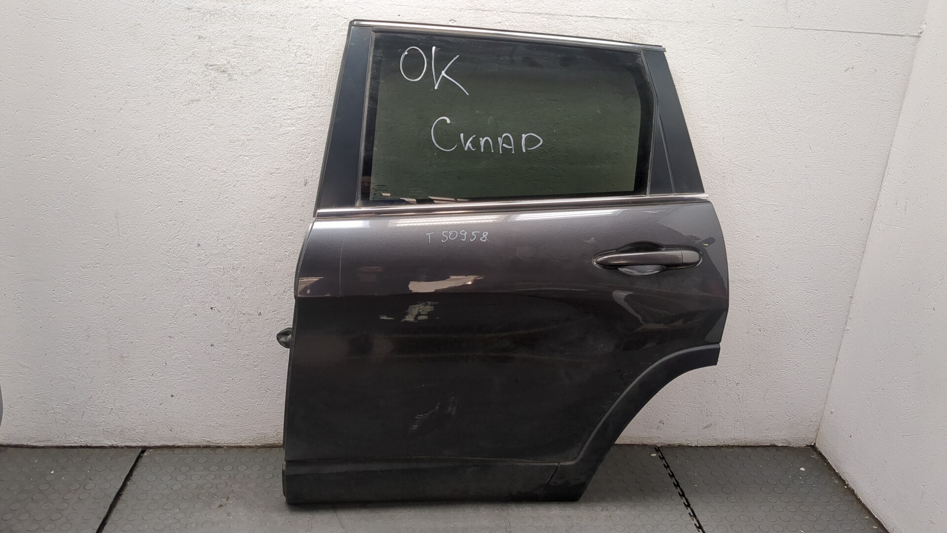 Дверь задняя левая