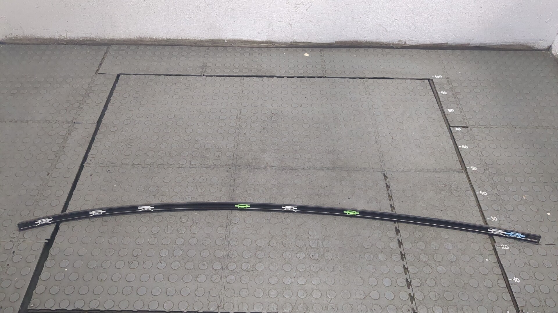 Молдинг крыши правый