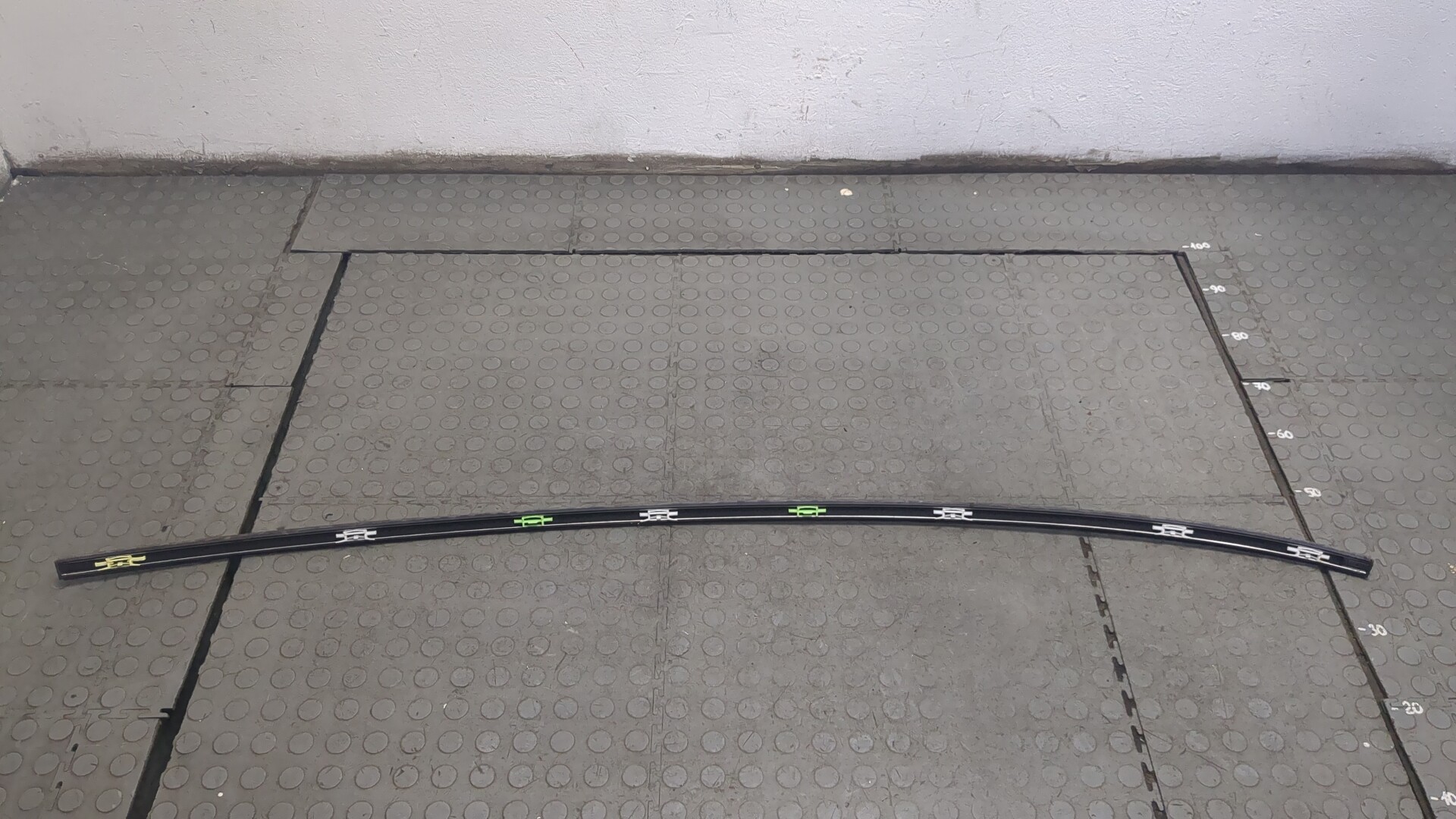 Молдинг крыши левый