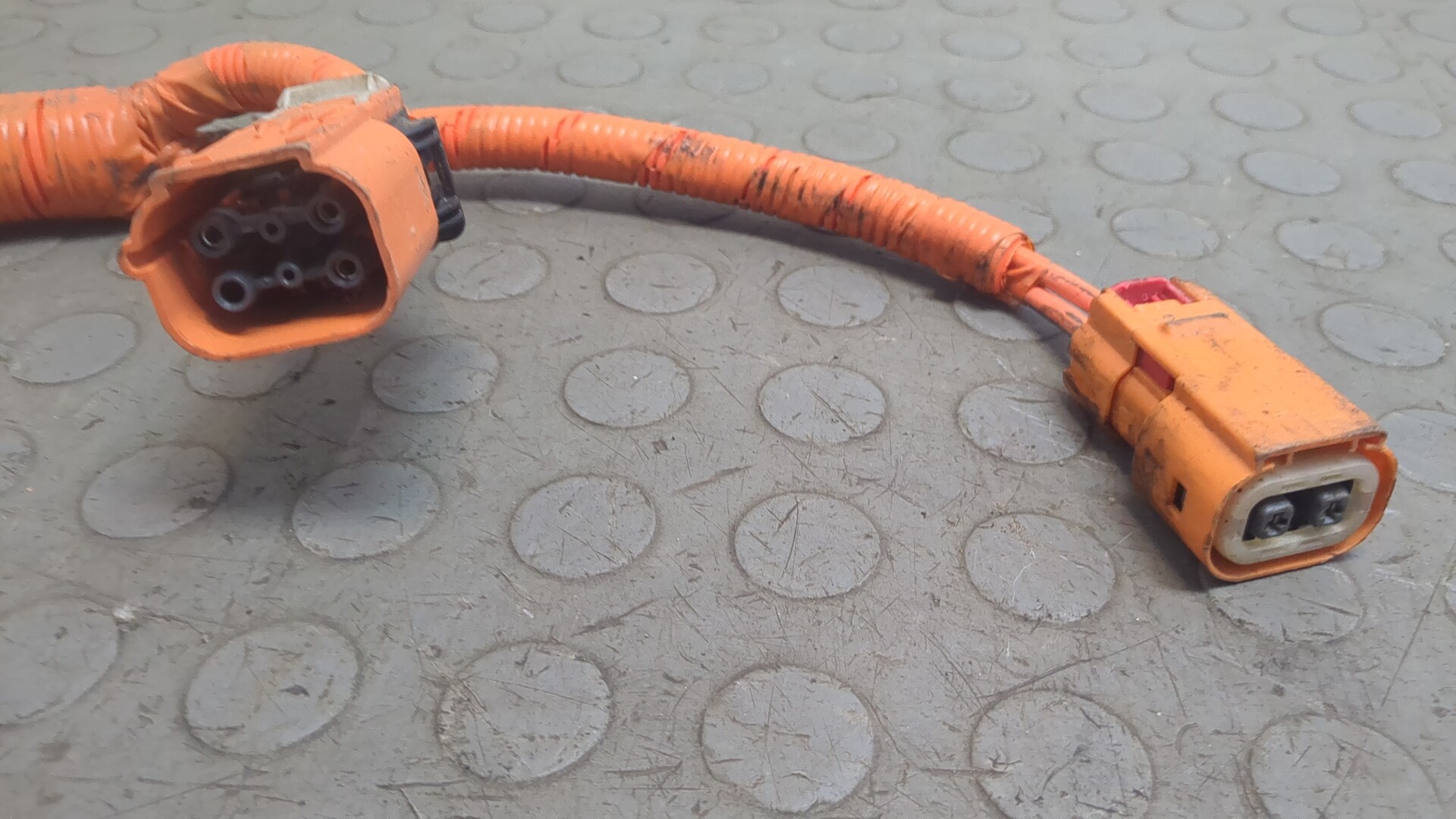 Провод высокого напряжения