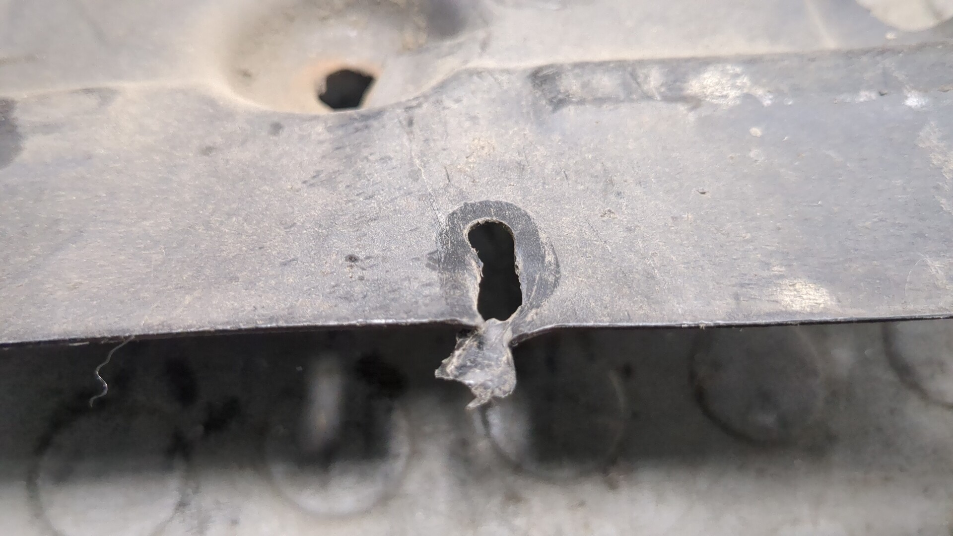 Локер передний левый