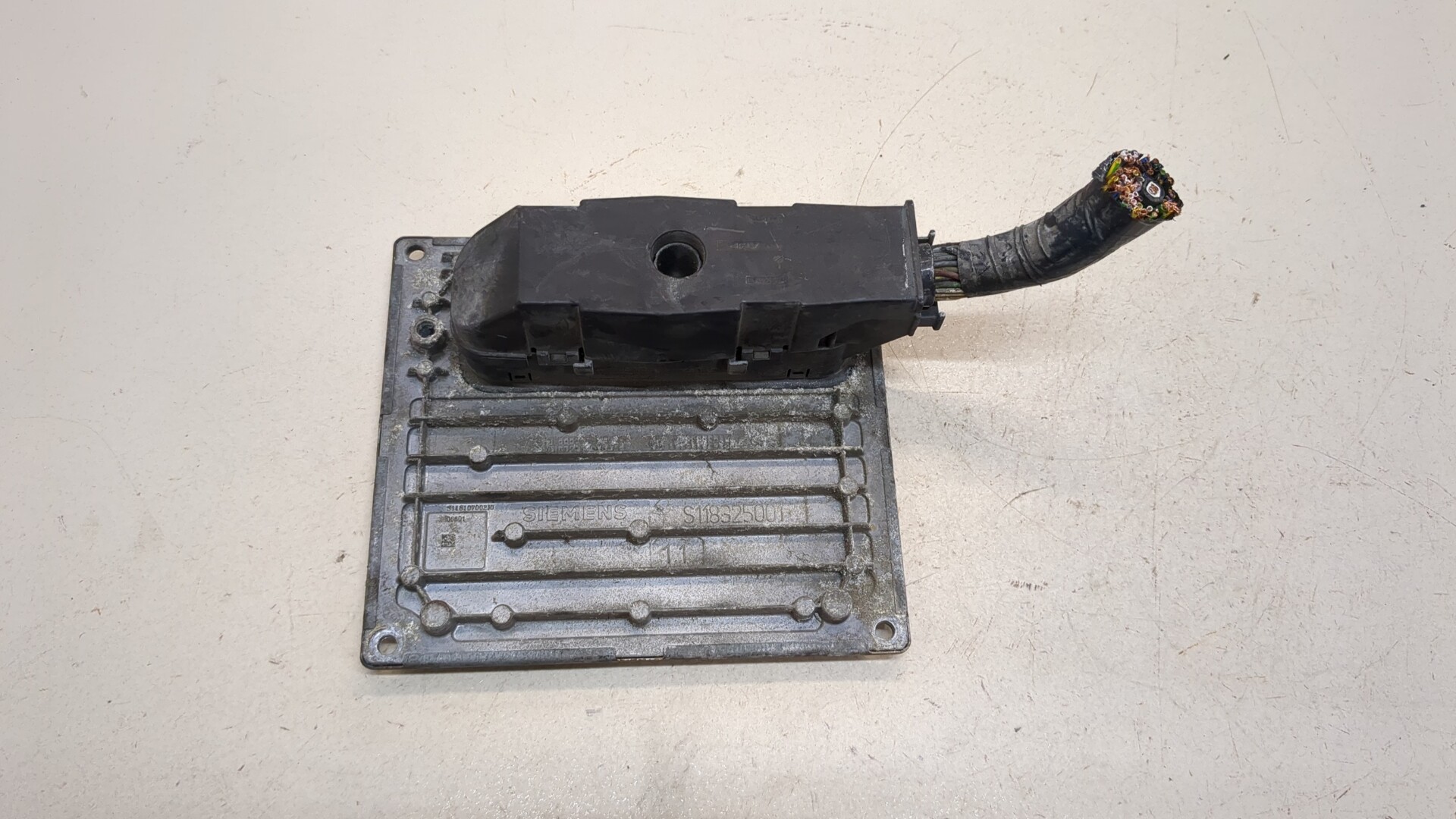 Блок управления двигателем