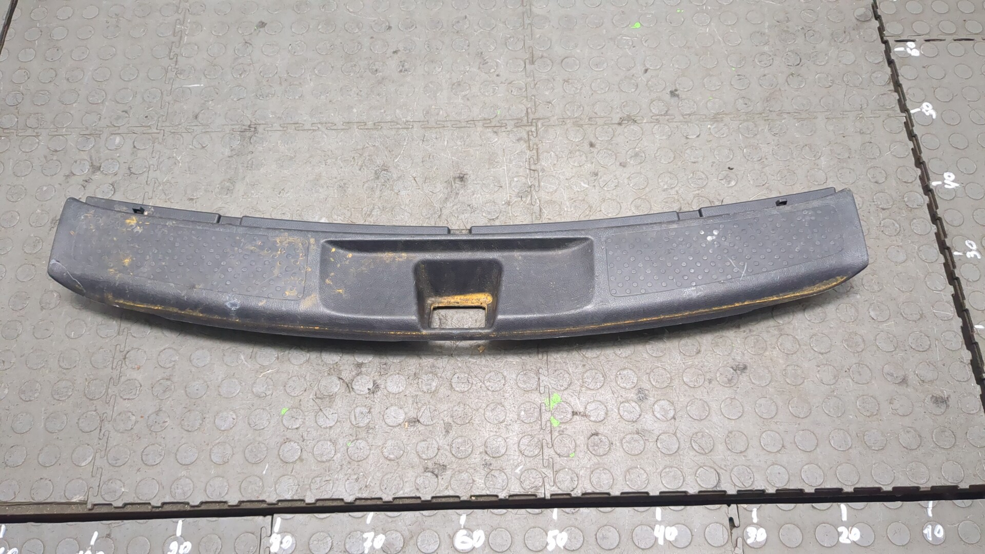 Обшивка багажника