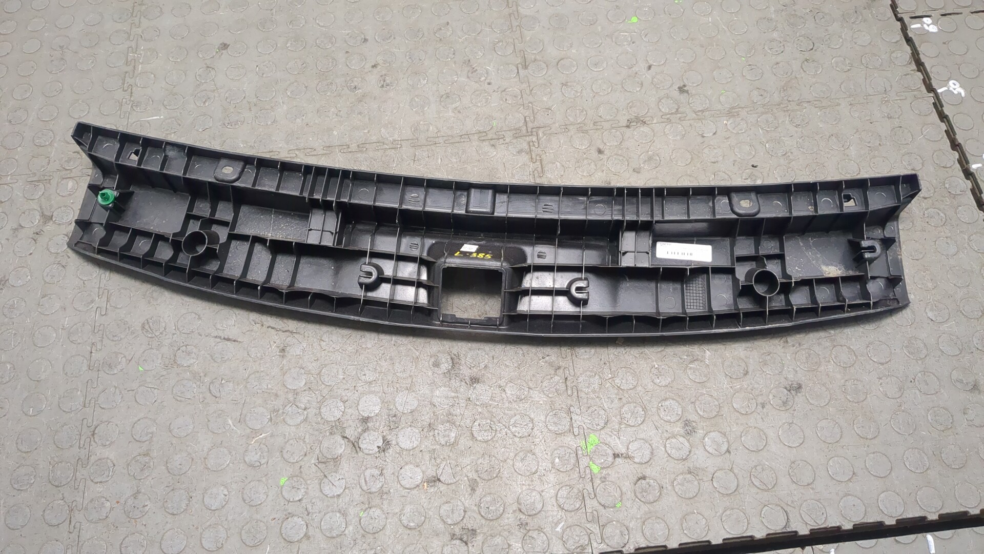 Обшивка багажника