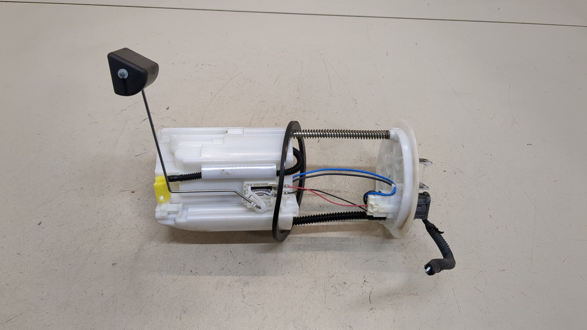 Насос топливный электрический