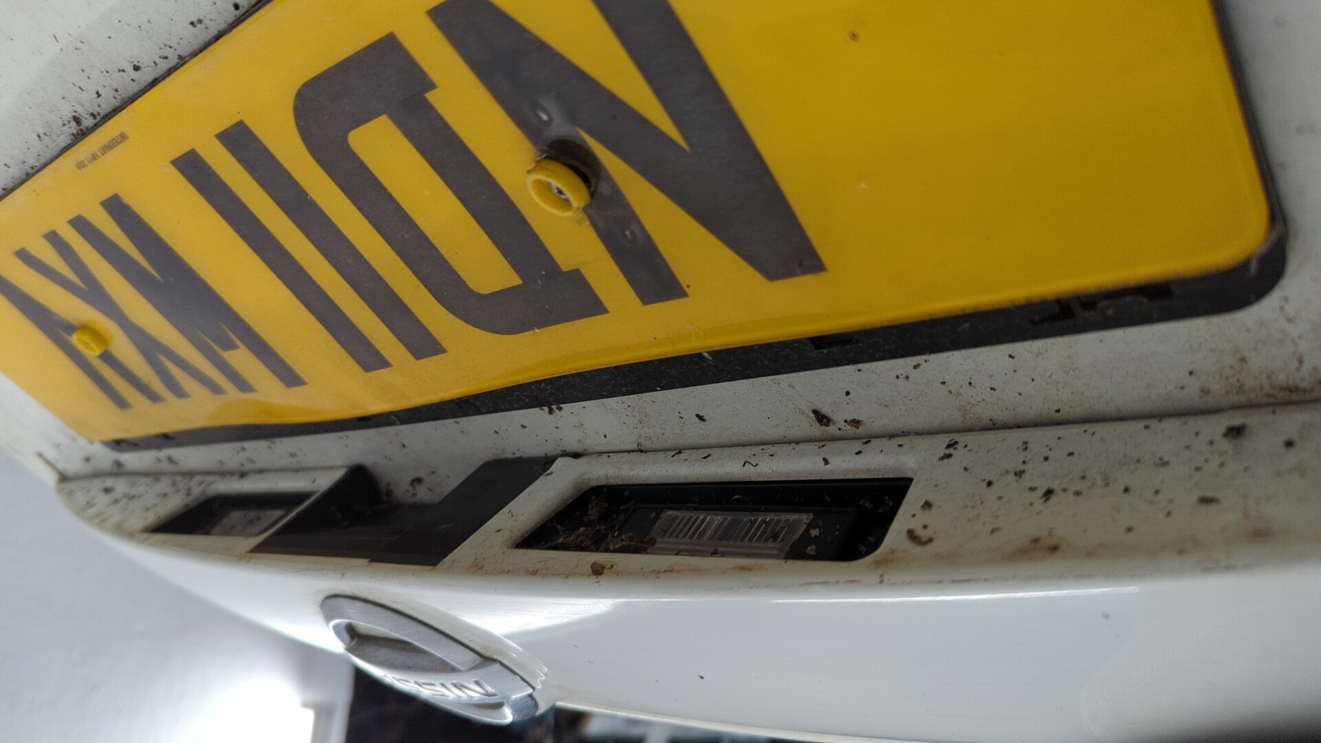 Дверь багажника