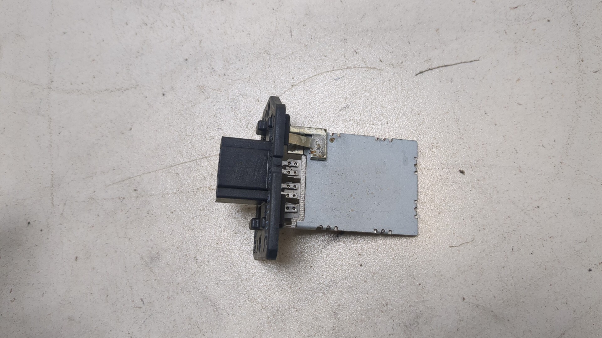 Резистор отопителя