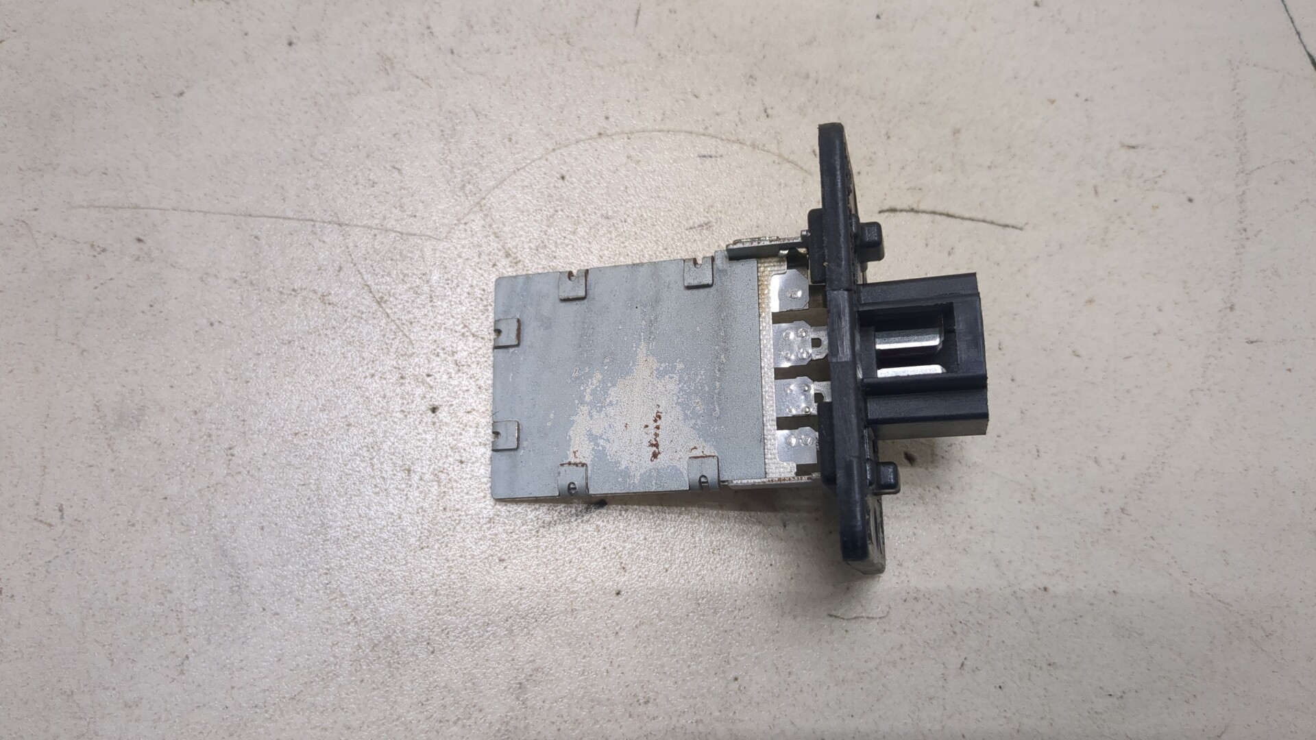 Резистор отопителя