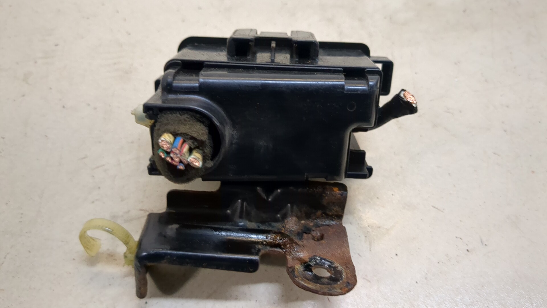 Блок предохранителей