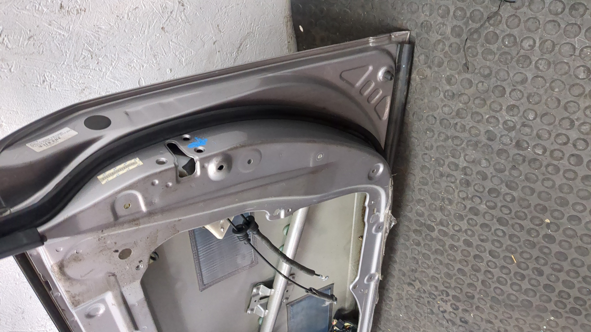 Дверь передняя правая