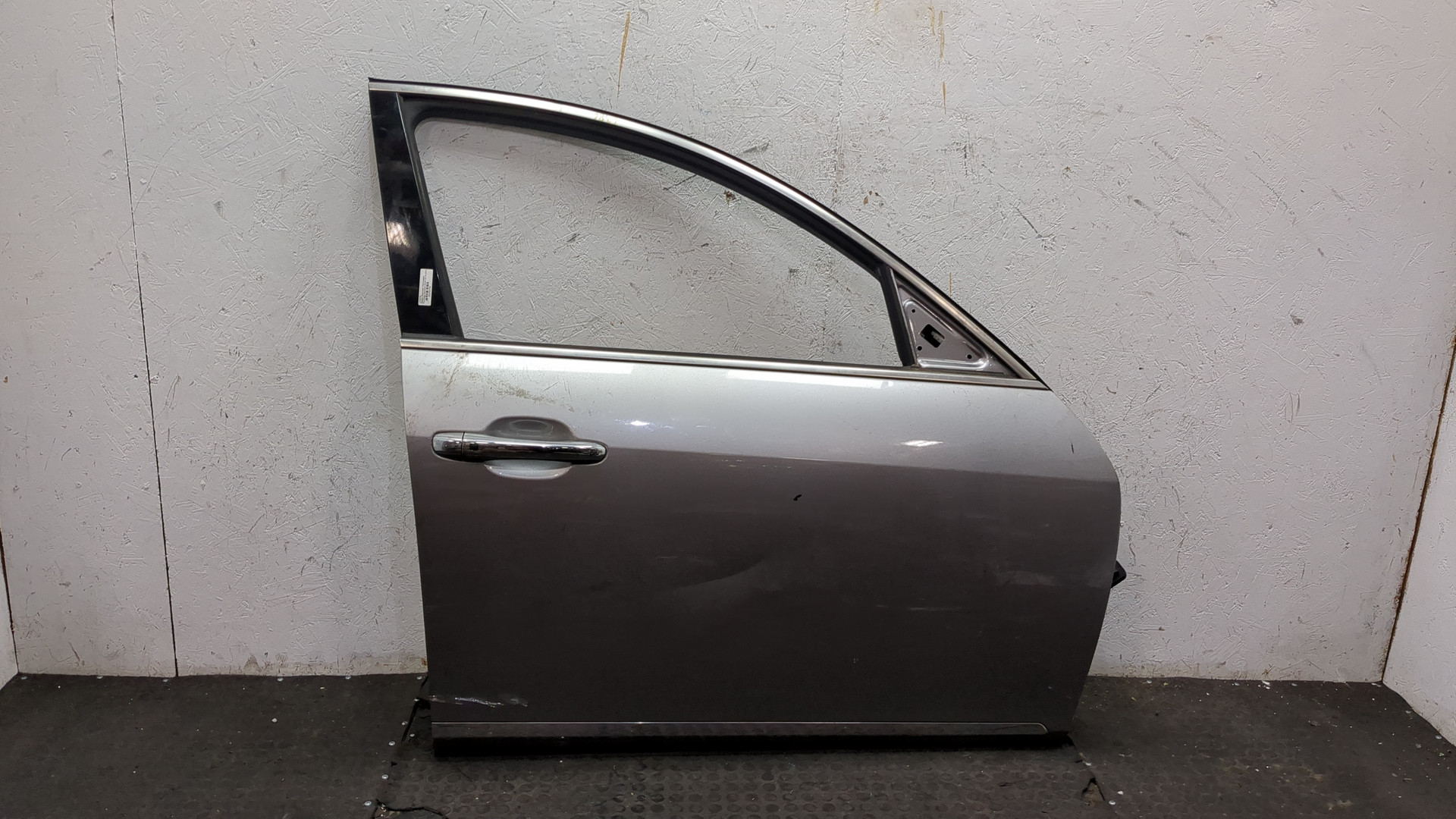 Дверь передняя правая