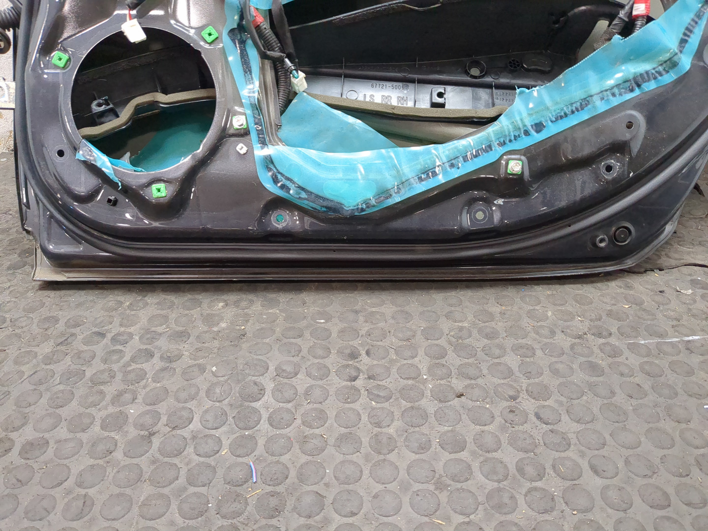 Дверь задняя правая