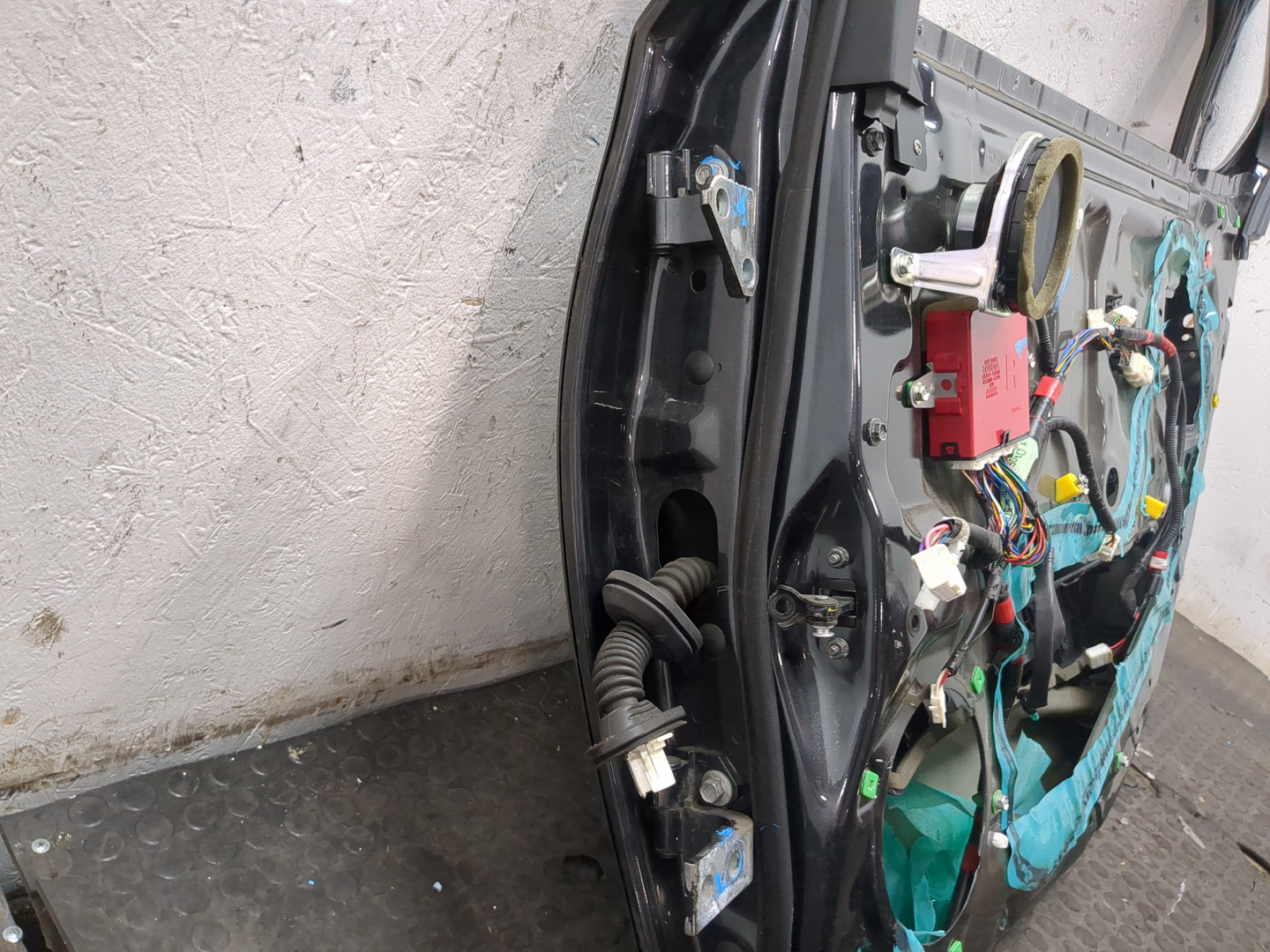 Дверь задняя правая