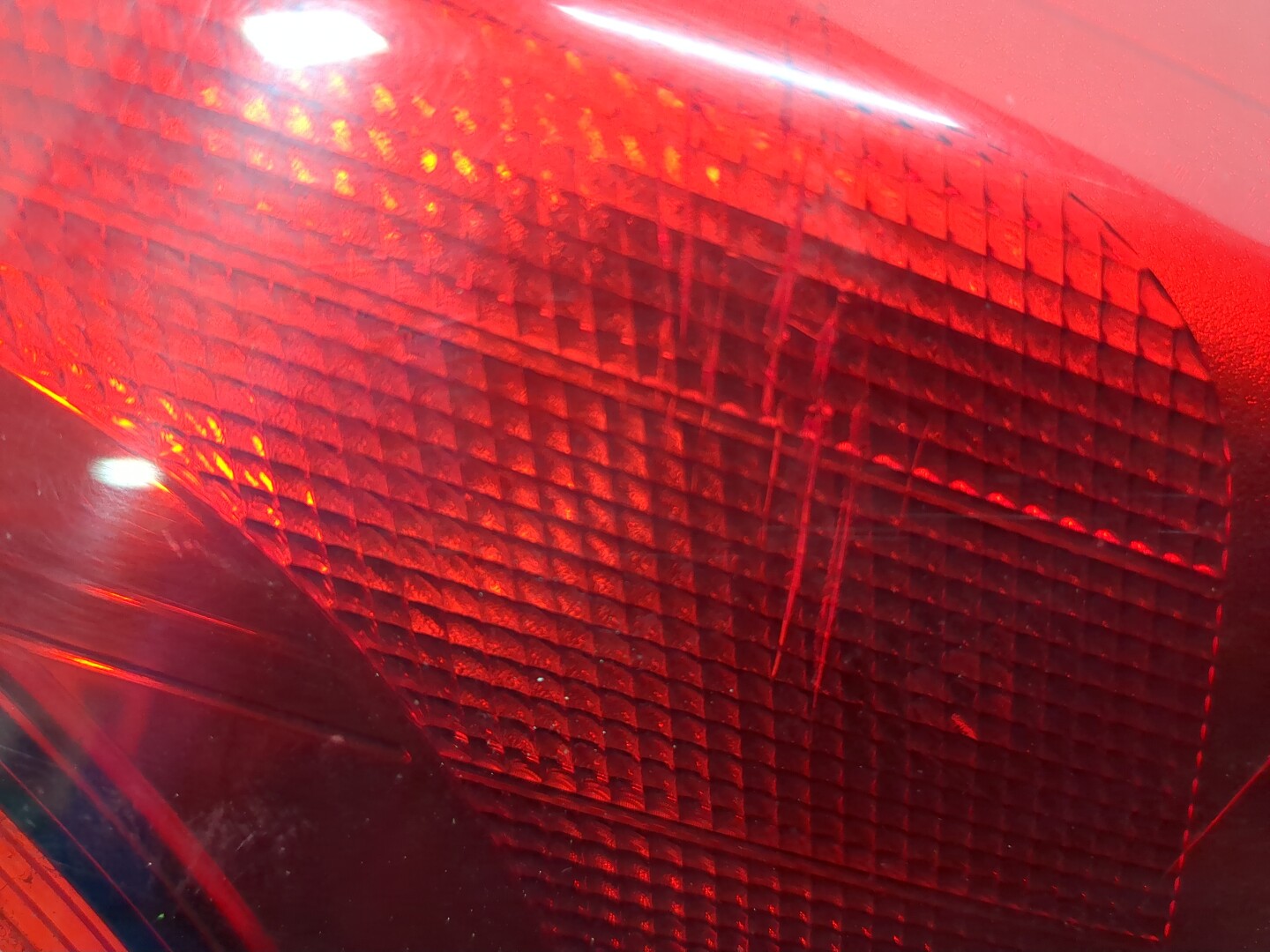 Фонарь задний левый