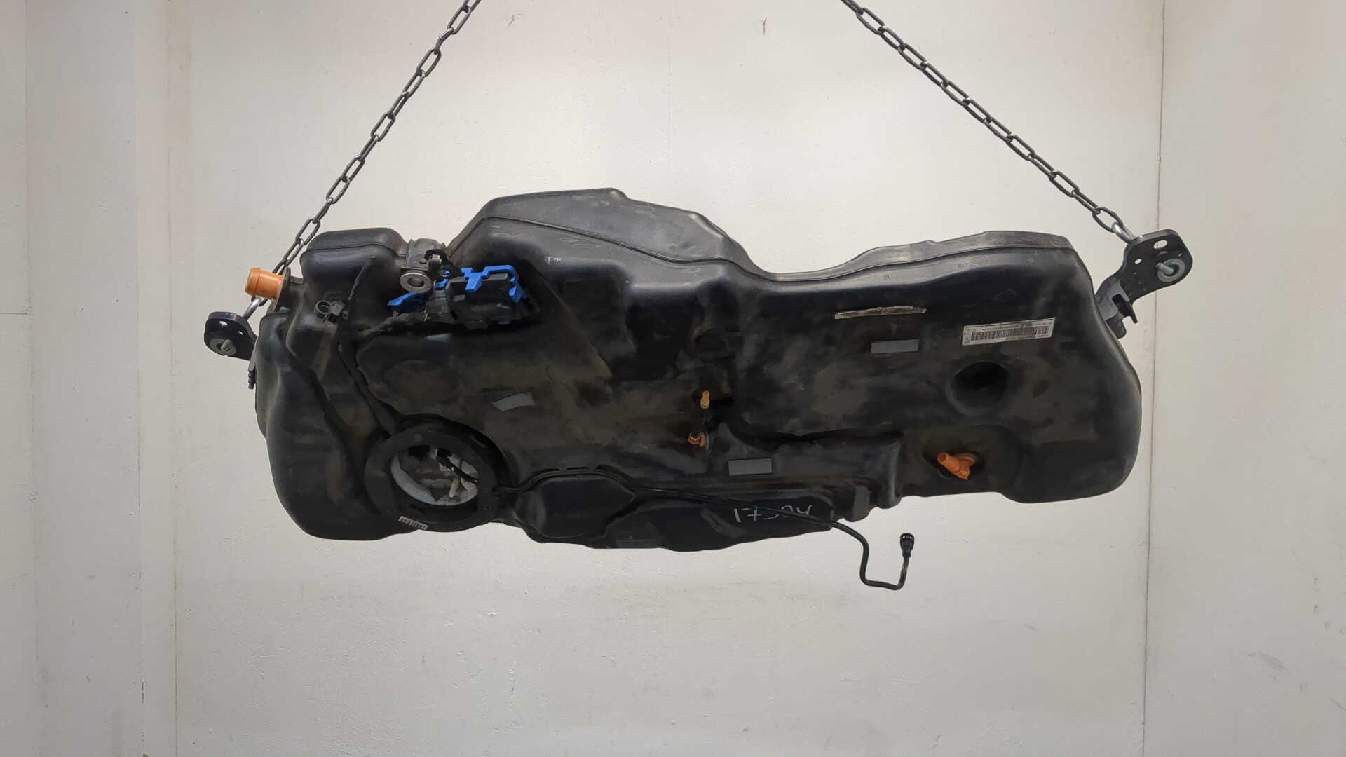 Бак топливный